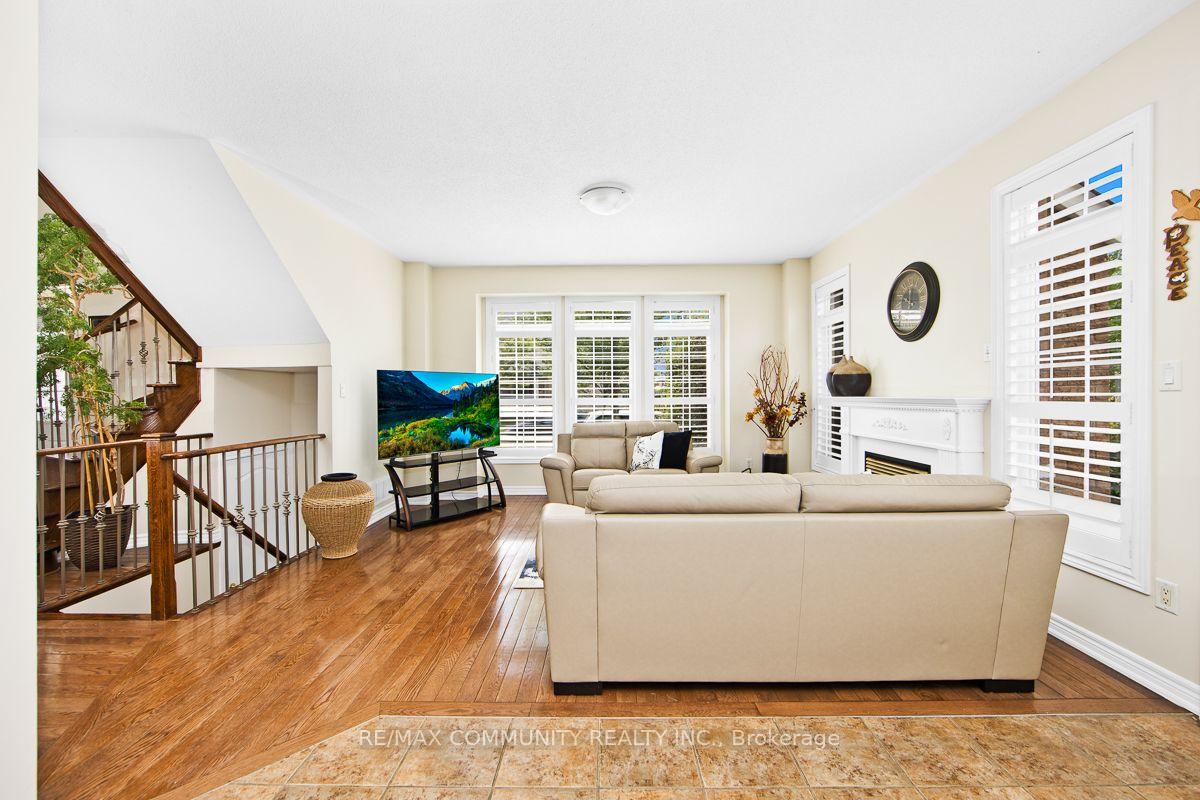 Photo 11 of 2 Solace Road, Markham, Greensborough — HOMEH