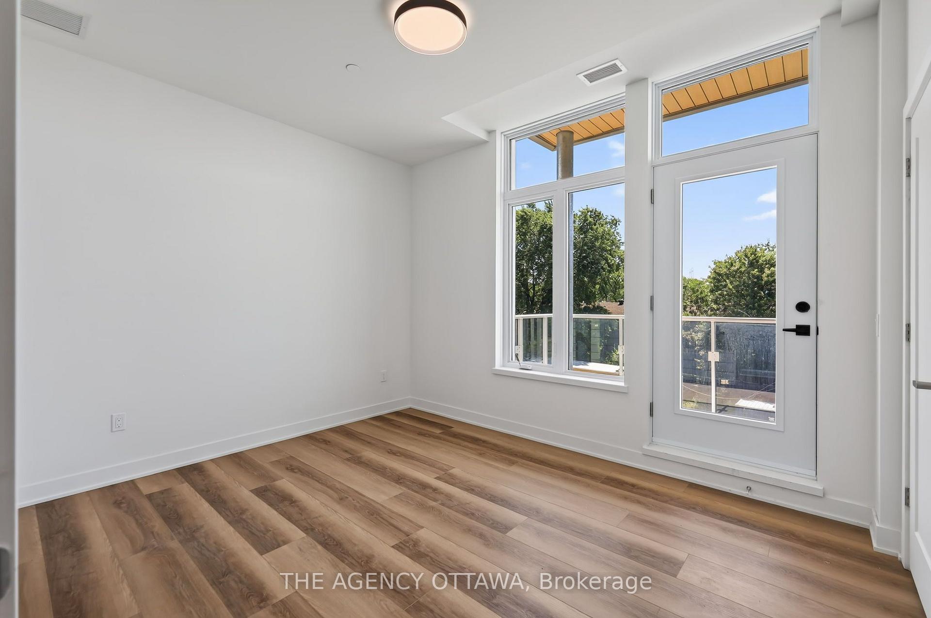 Photo 11 of Unit 304, 3085 Riverside Drive, Ottawa, Mooneys Bay/Riverside Park — HOMEH