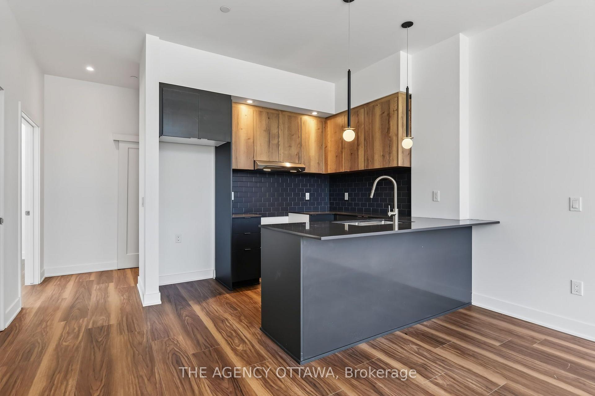 Photo 6 of Unit 103, 3085 Riverside Drive, Ottawa, Mooneys Bay/Riverside Park — HOMEH
