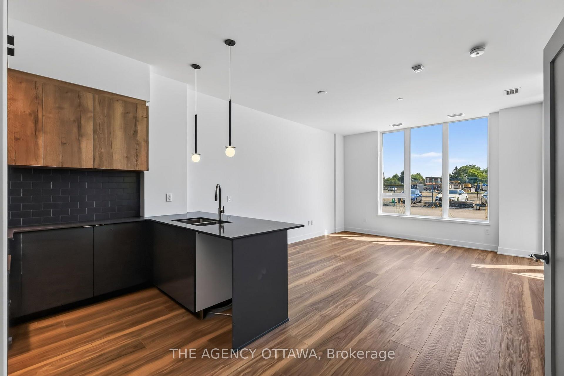 Photo 8 of Unit 103, 3085 Riverside Drive, Ottawa, Mooneys Bay/Riverside Park — HOMEH