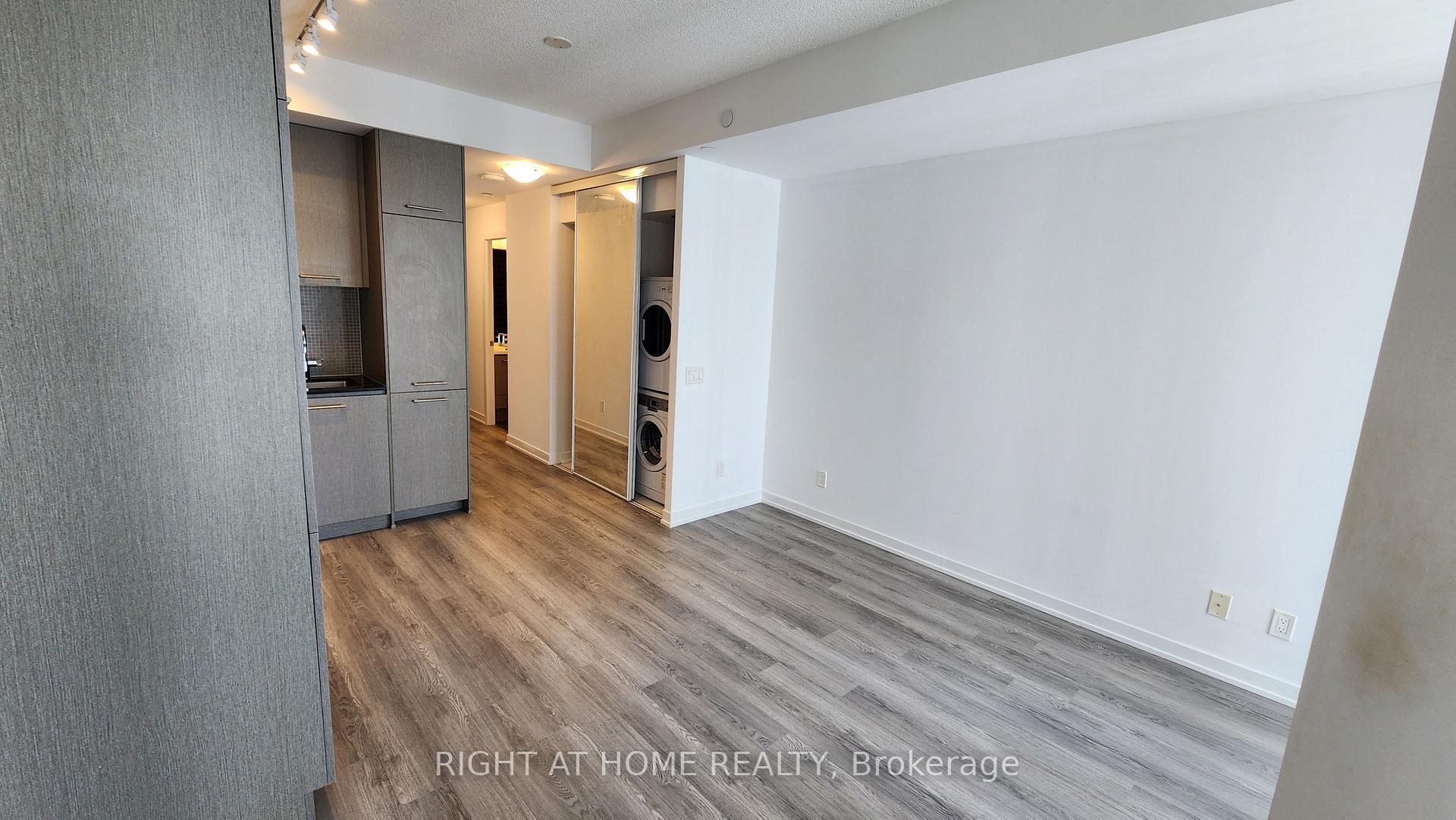 Photo 3 of Unit 2312, 87 Peter Street, Toronto, Waterfront Communities — HOMEH