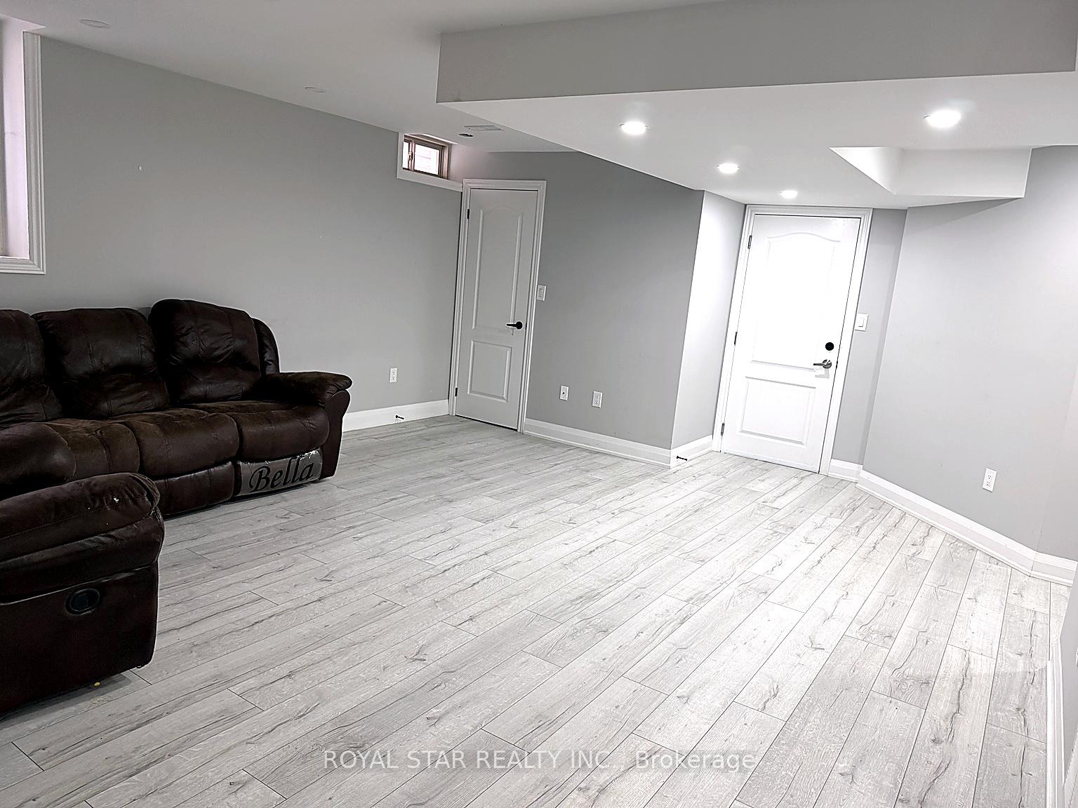 Photo 9 of 11 Clunburry Road, Brampton, Northwest Brampton — HOMEH