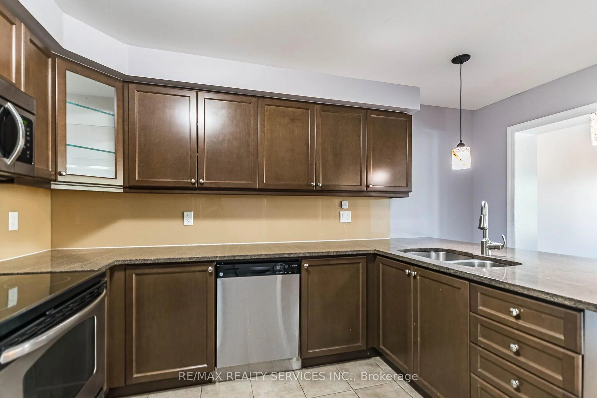 Photo 25 of 222 Mortimer Crescent, Milton, Harrison — HOMEH