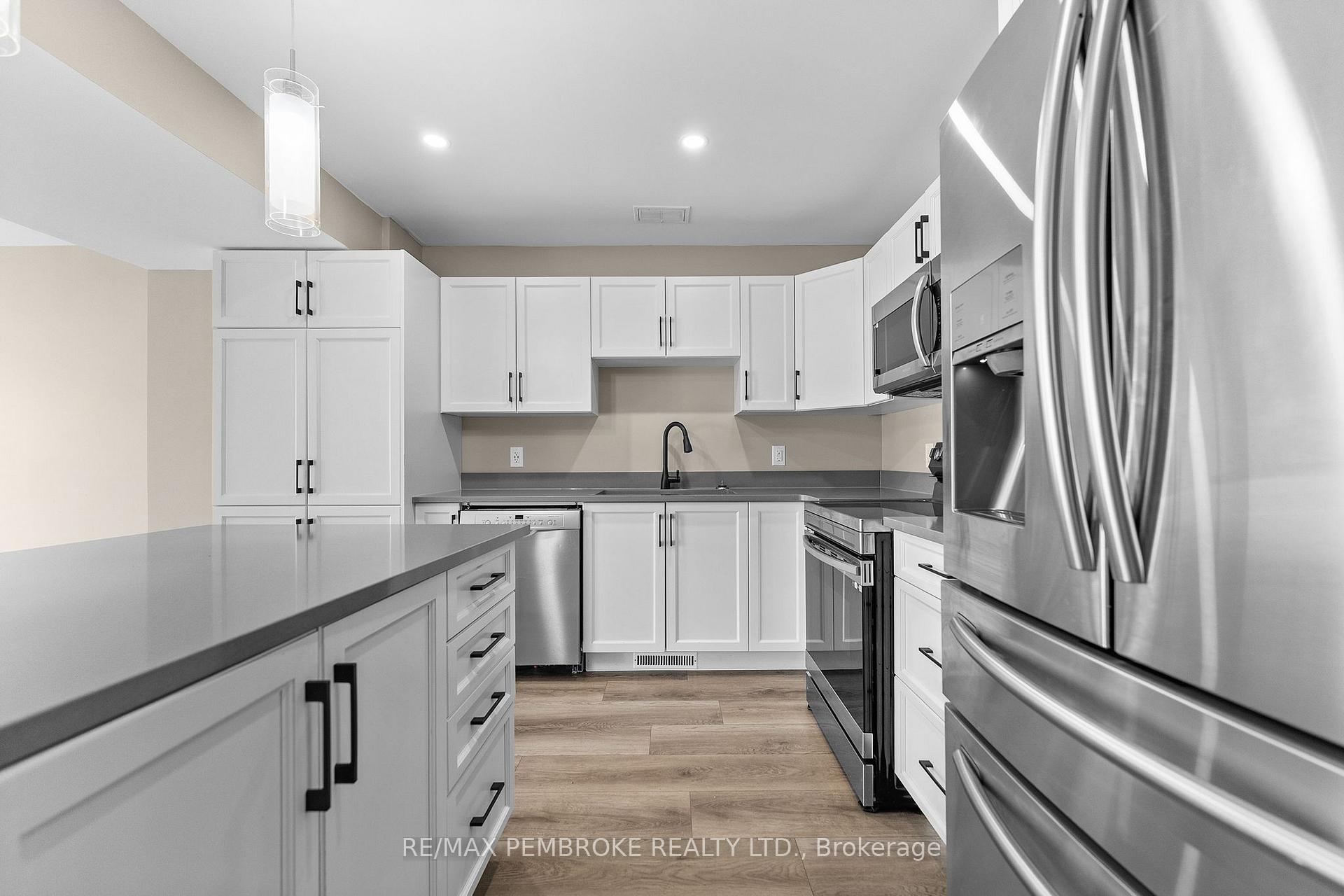 Photo 13 of 41 Northbrook Road, Petawawa, Petawawa — HOMEH