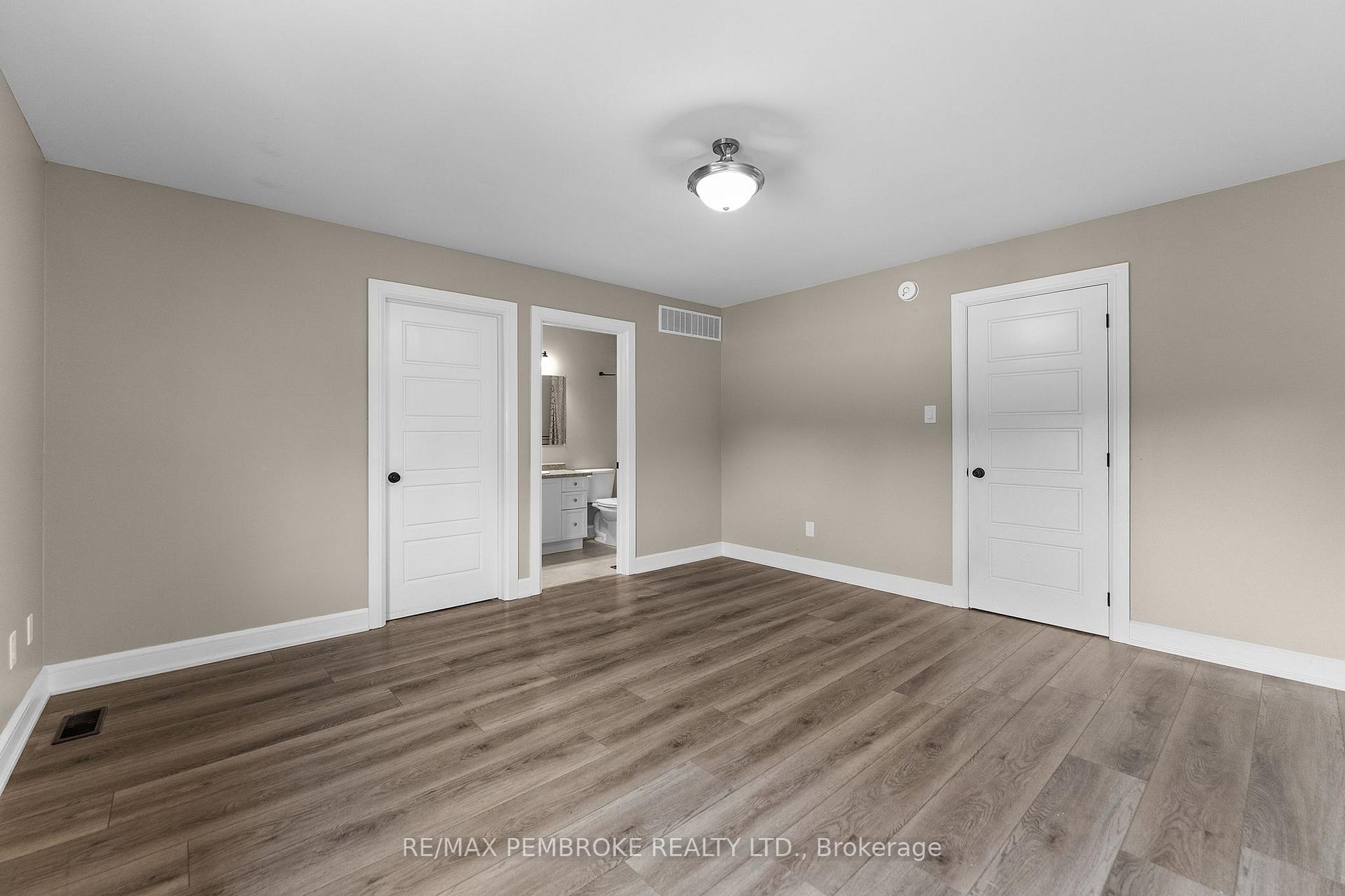 Photo 25 of 41 Northbrook Road, Petawawa, Petawawa — HOMEH