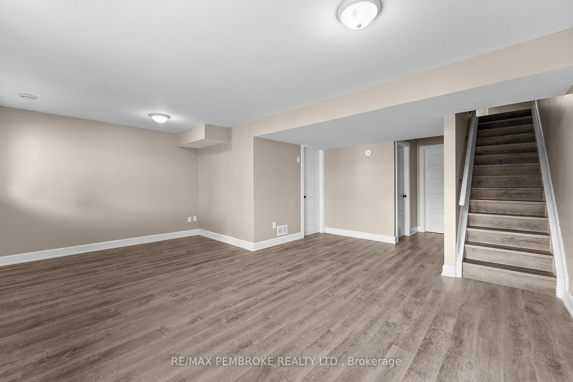 Photo 28 of 41 Northbrook Road, Petawawa, Petawawa — HOMEH
