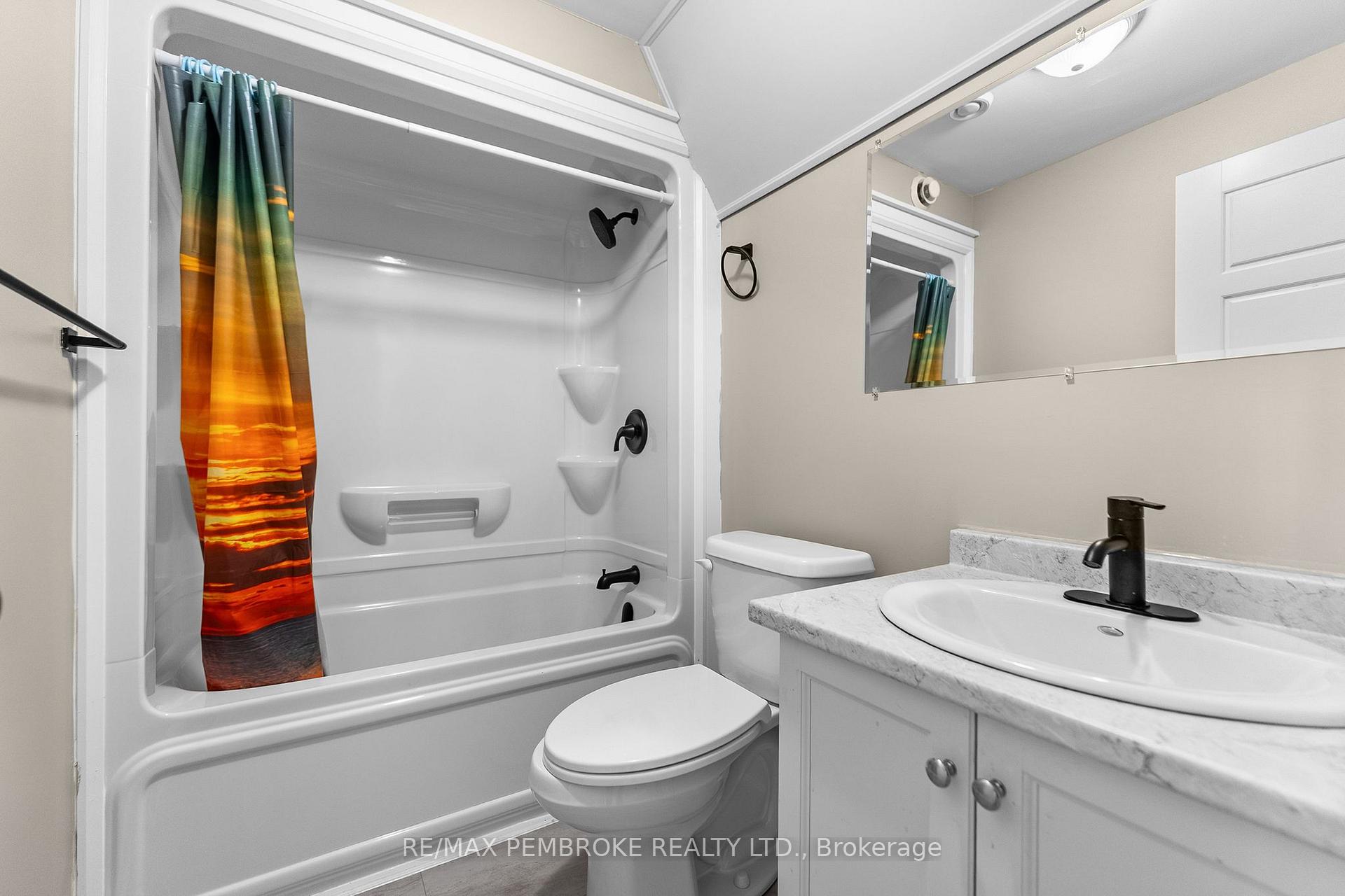 Photo 31 of 41 Northbrook Road, Petawawa, Petawawa — HOMEH
