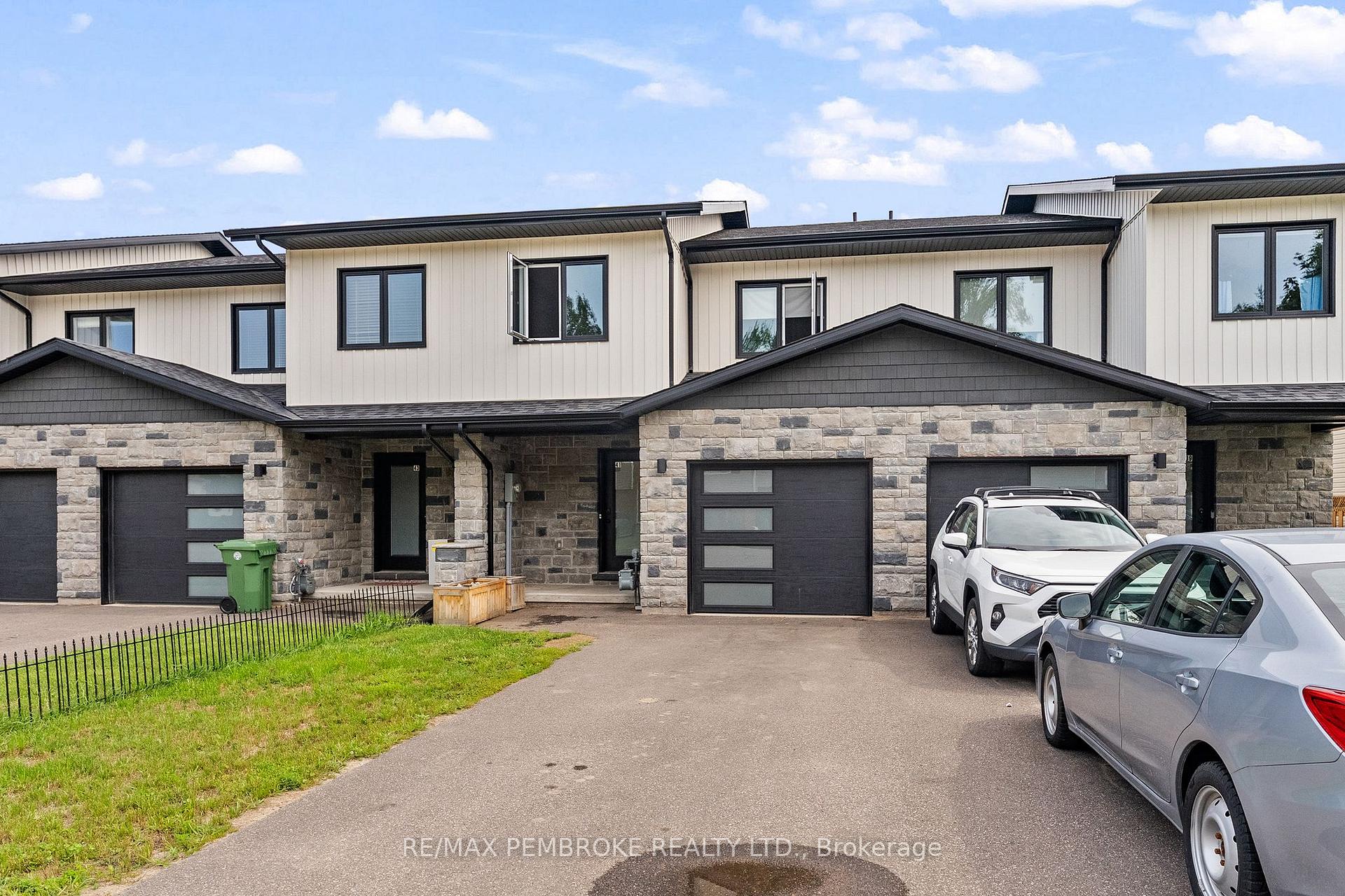 Photo 39 of 41 Northbrook Road, Petawawa, Petawawa — HOMEH