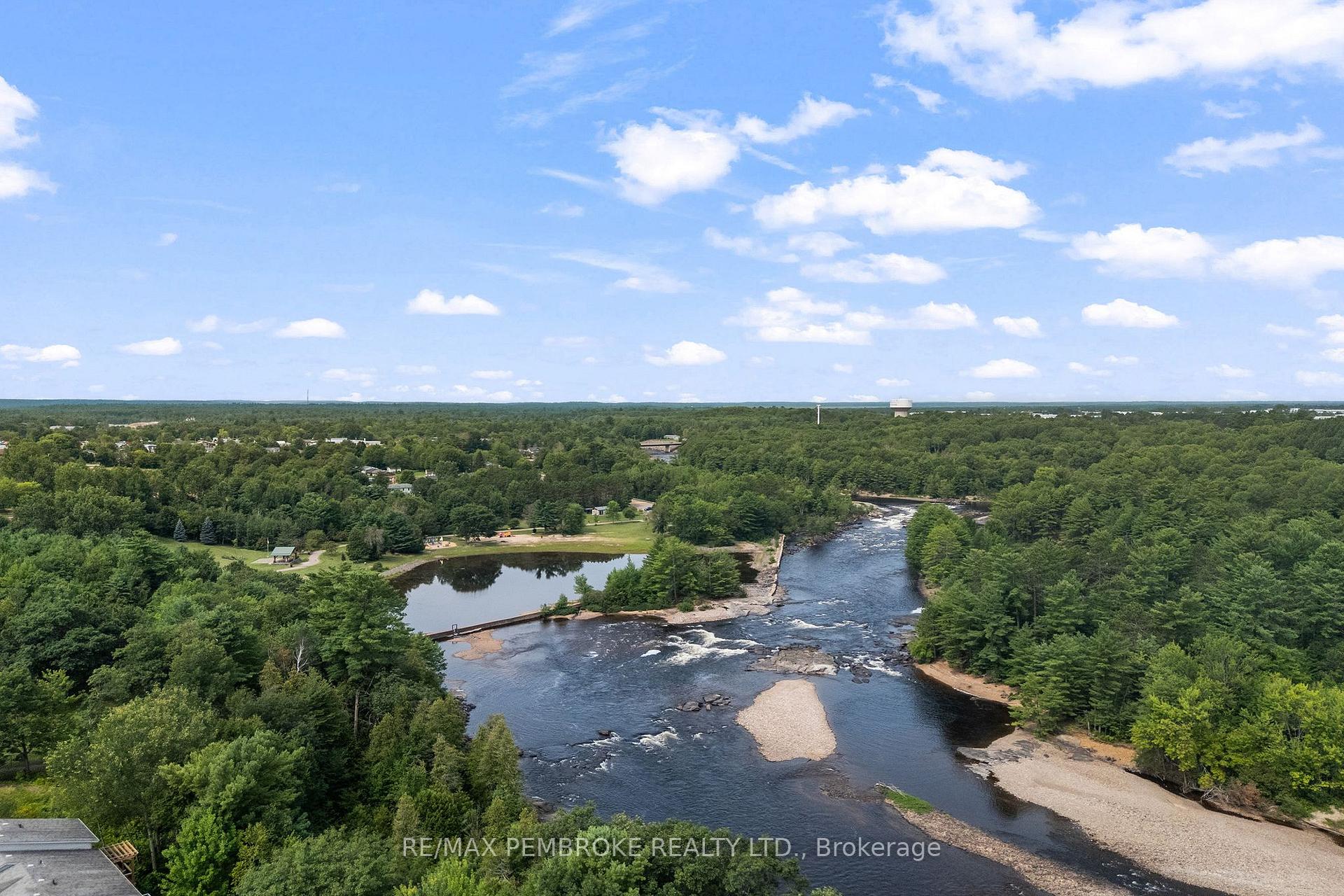 Photo 42 of 41 Northbrook Road, Petawawa, Petawawa — HOMEH