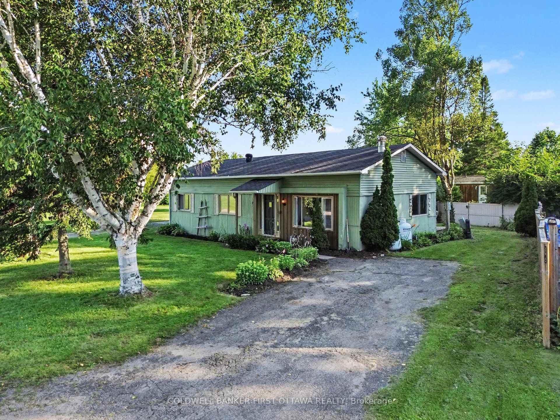 Photo of 17 Bridle Path