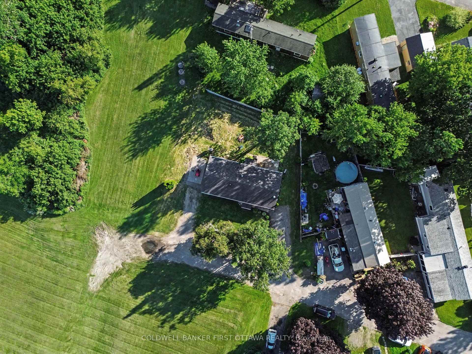 Photo 33 of 17 Bridle Path, Rideau Lakes, Rideau Lakes (South Elmsley) Twp — HOMEH