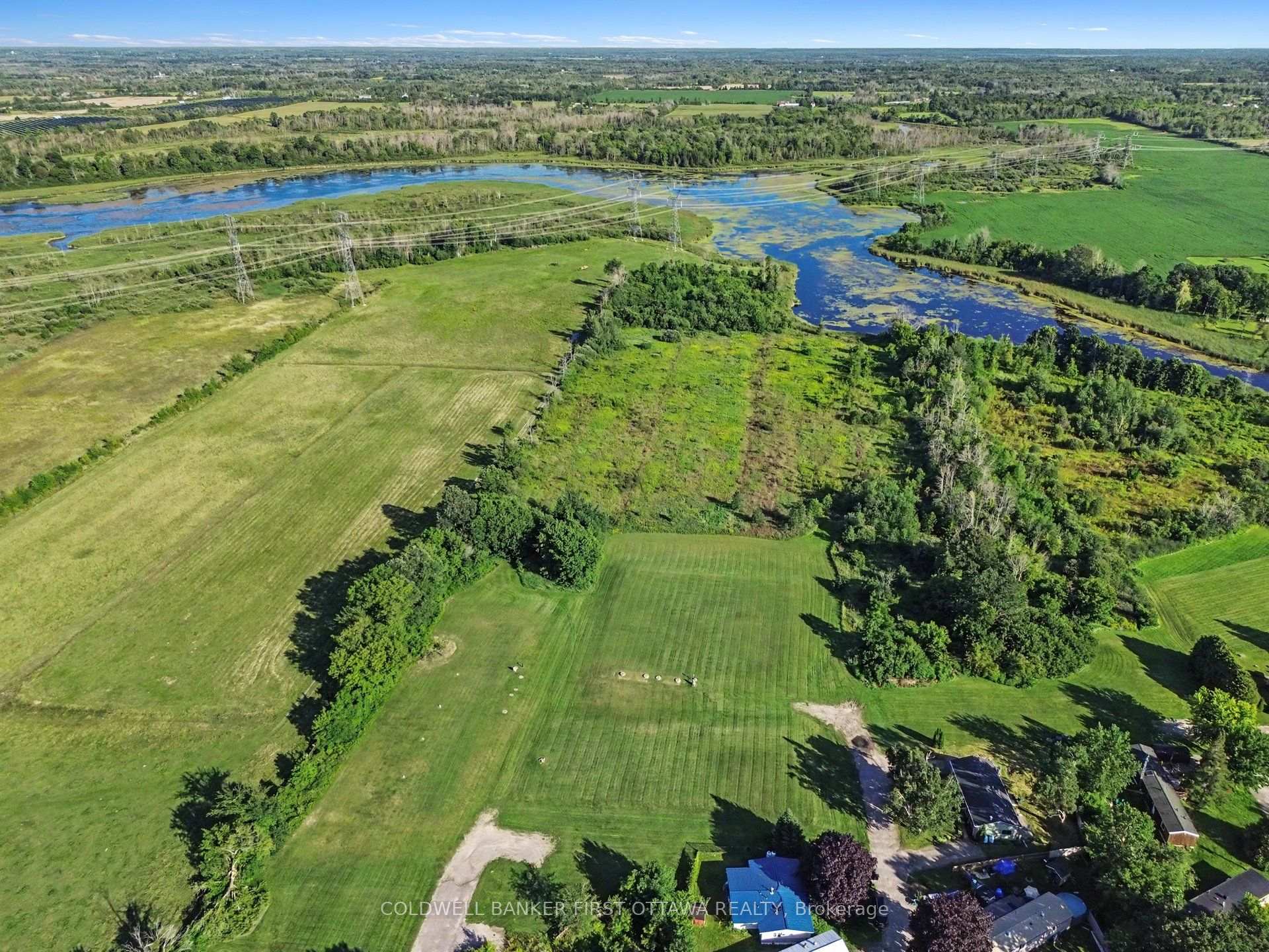 Photo 34 of 17 Bridle Path, Rideau Lakes, Rideau Lakes (South Elmsley) Twp — HOMEH