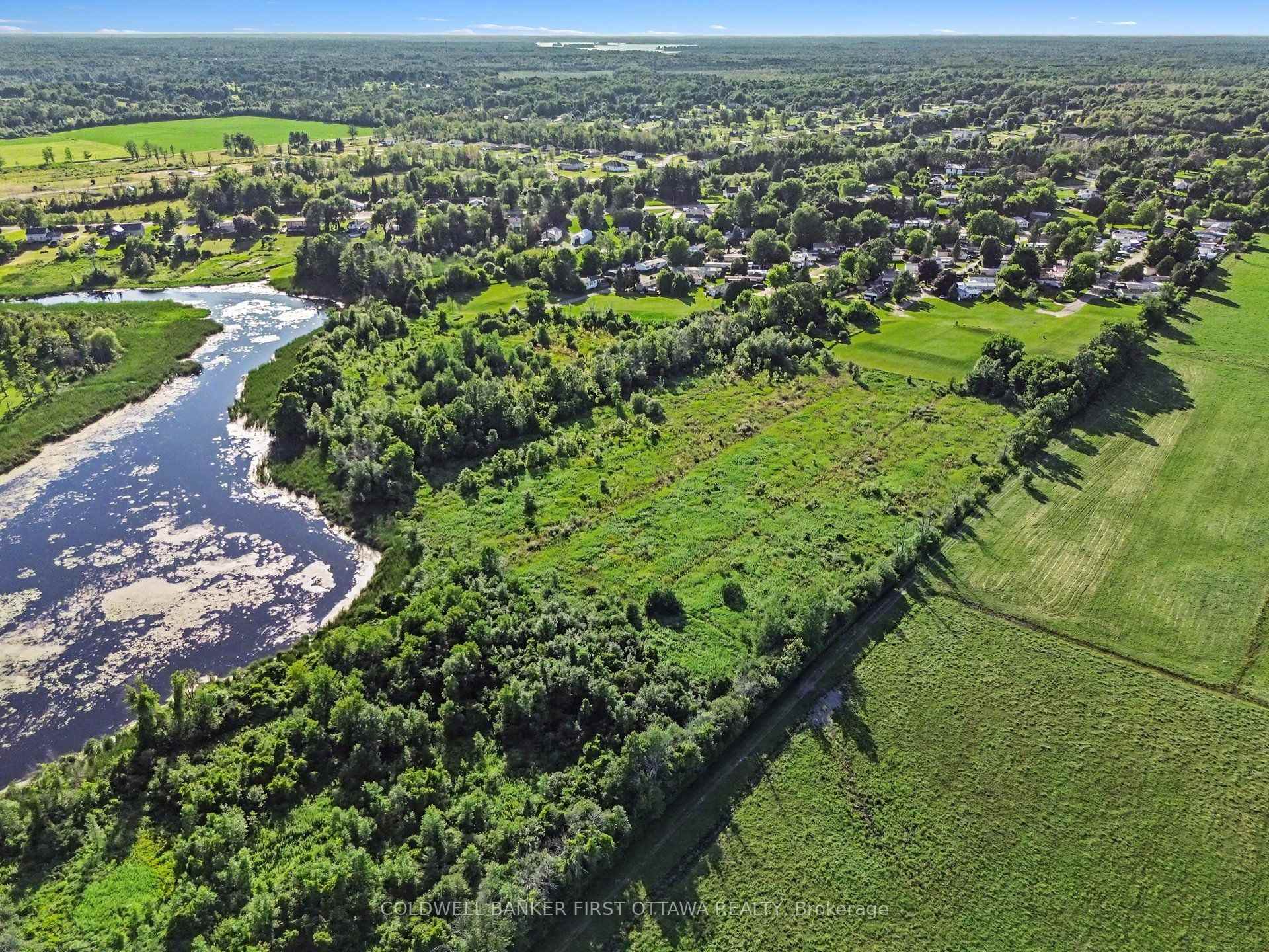 Photo 36 of 17 Bridle Path, Rideau Lakes, Rideau Lakes (South Elmsley) Twp — HOMEH