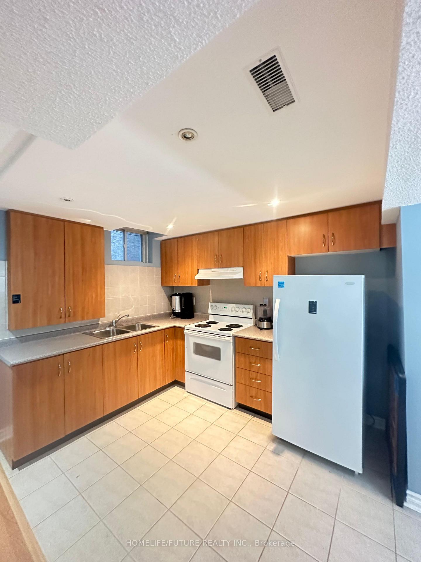 Photo 8 of Unit Bsmt, 84 Forecastle Road, Vaughan, Patterson — HOMEH