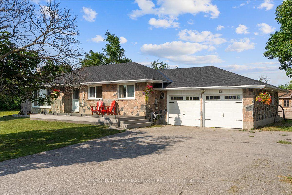 Photo 2 of 121 Nappadale Street, Kawartha Lakes, Woodville — HOMEH