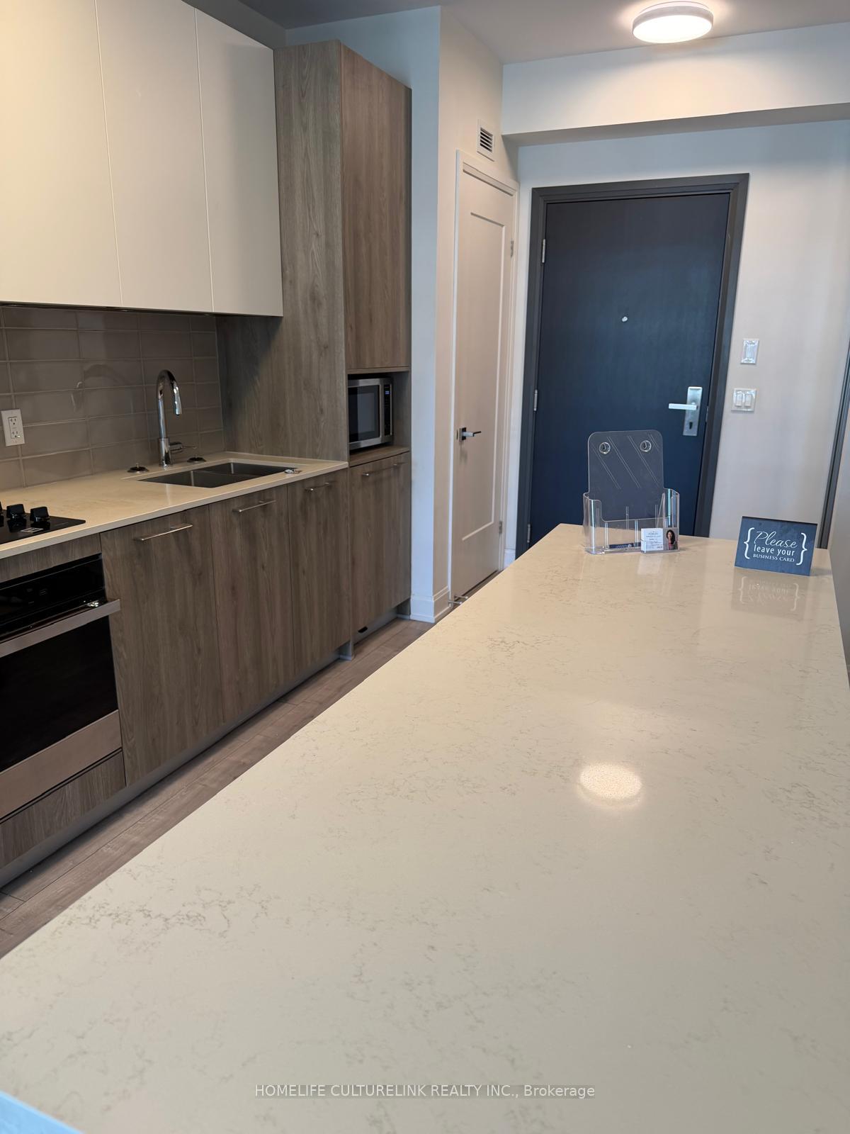 Photo 6 of Unit 321, 38 Water Walk Drive, Markham, Unionville — HOMEH