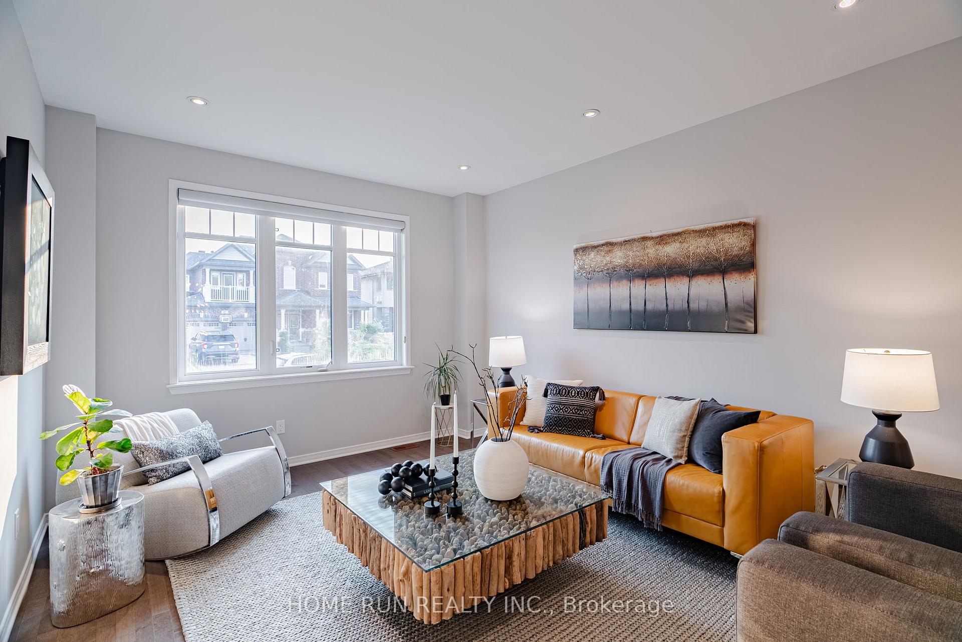Photo 4 of 328 Percheron Way, Ottawa, Kanata - Emerald Meadows/Trailwest — HOMEH
