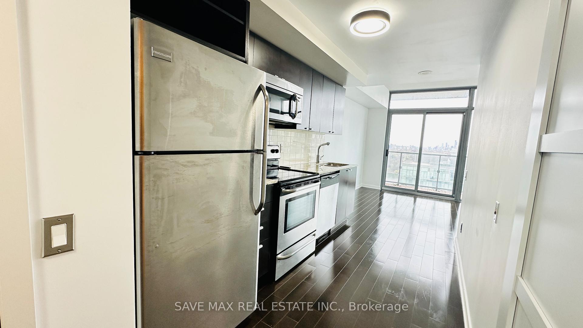 Photo 16 of Unit 3213, 105 The Queensway Avenue, Toronto, High Park-Swansea — HOMEH