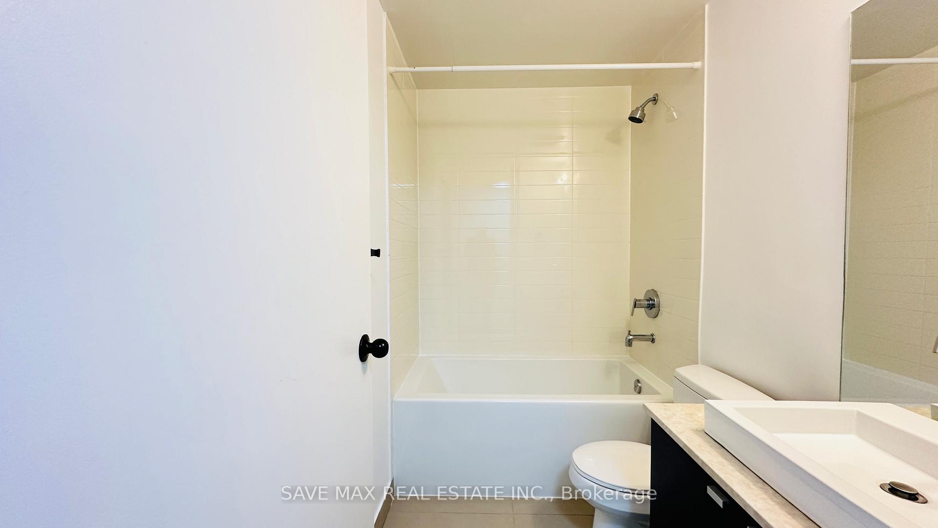 Photo 24 of Unit 3213, 105 The Queensway Avenue, Toronto, High Park-Swansea — HOMEH