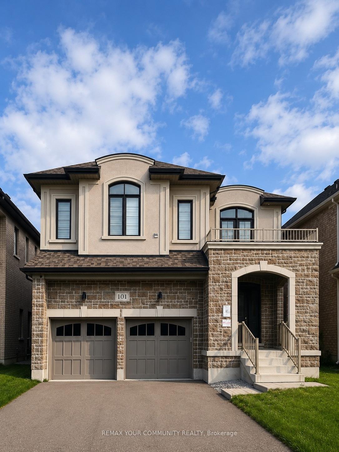 Photo 1 of 101 Connell Drive, Georgina, Keswick North — HOMEH