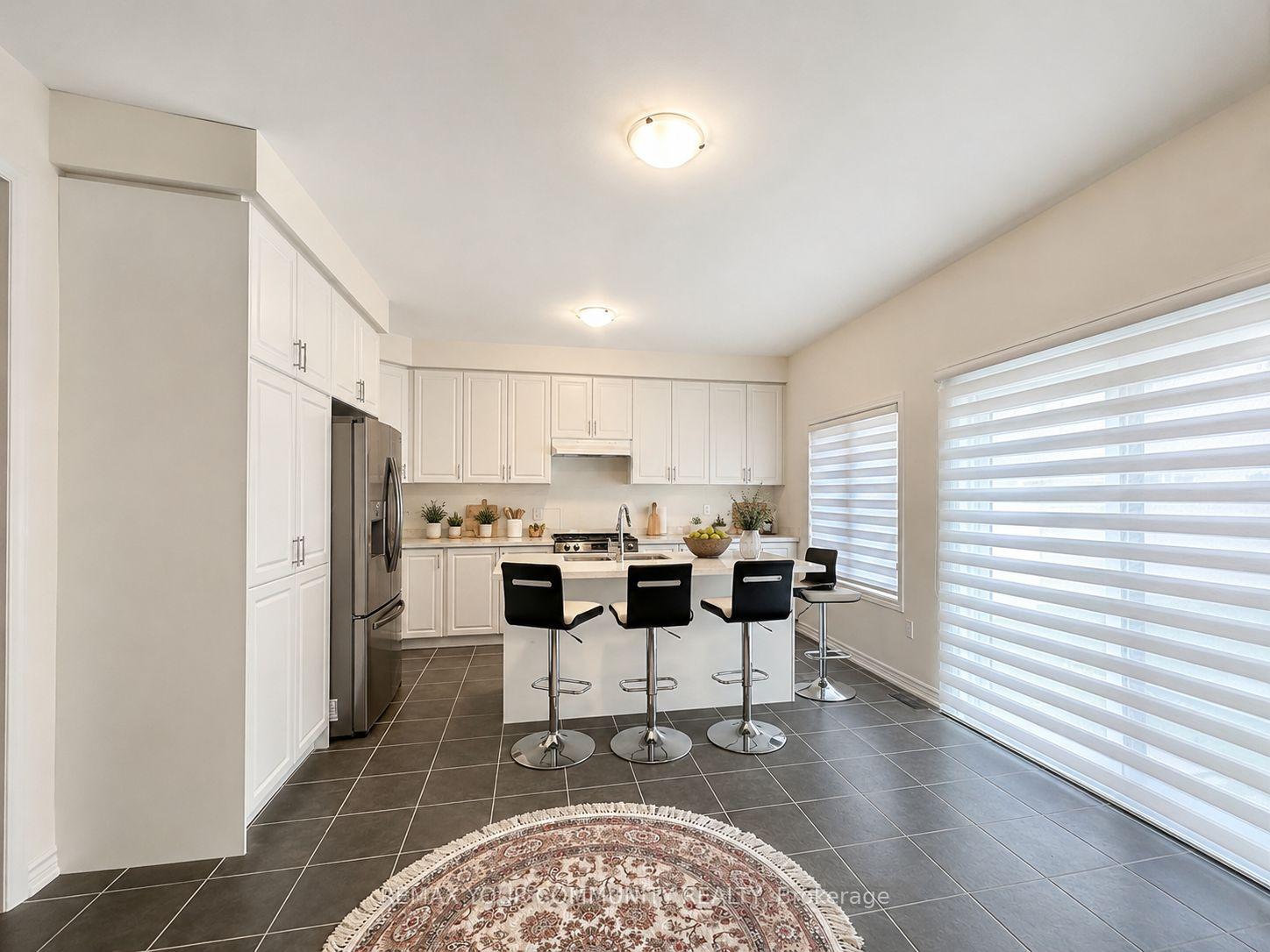 Photo 4 of 101 Connell Drive, Georgina, Keswick North — HOMEH