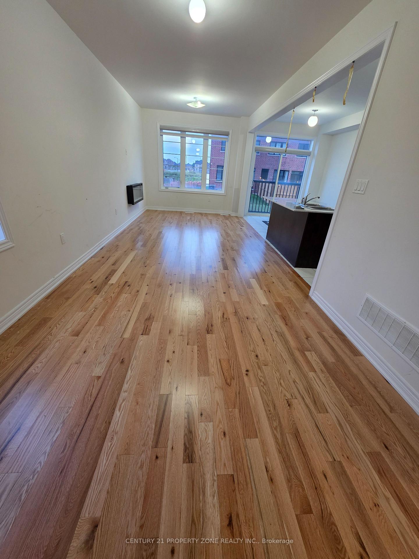 Photo 5 of 42 Hayrake Street, Brampton, Snelgrove — HOMEH