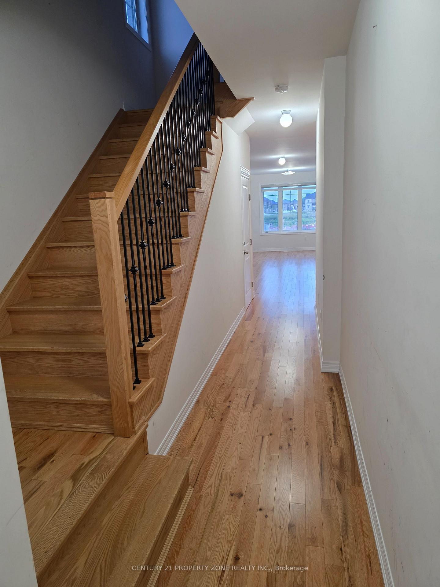 Photo 7 of 42 Hayrake Street, Brampton, Snelgrove — HOMEH