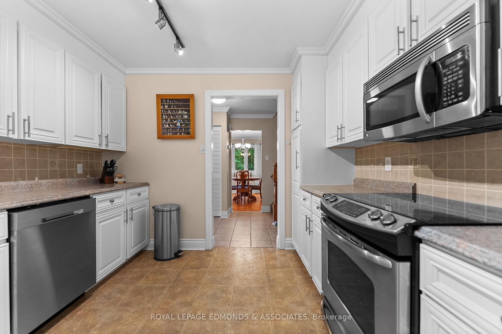 Photo 17 of 20 Mueller Crescent, Petawawa, Petawawa — HOMEH