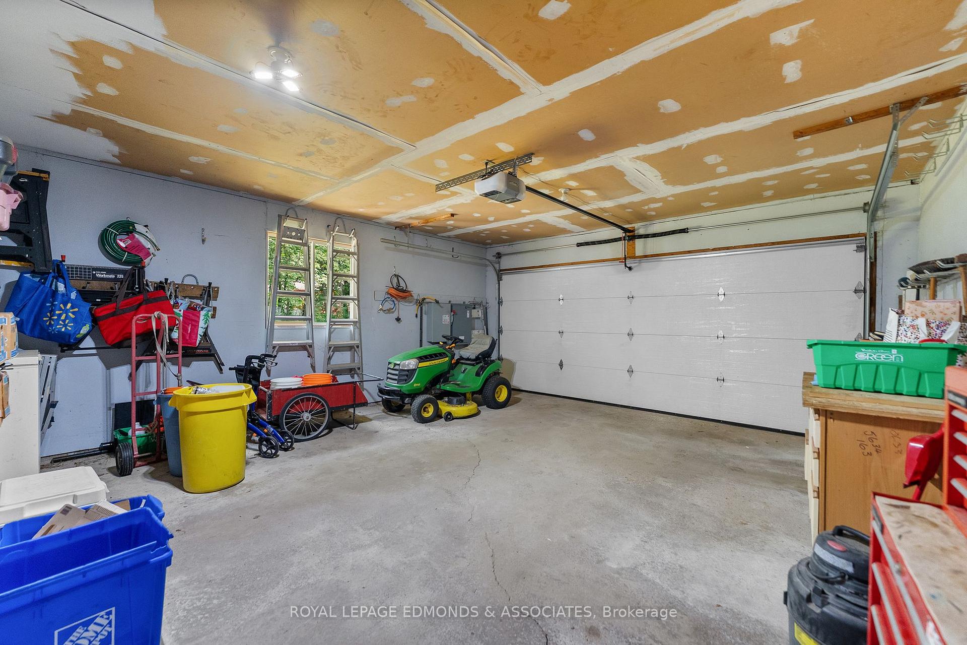 Photo 36 of 20 Mueller Crescent, Petawawa, Petawawa — HOMEH