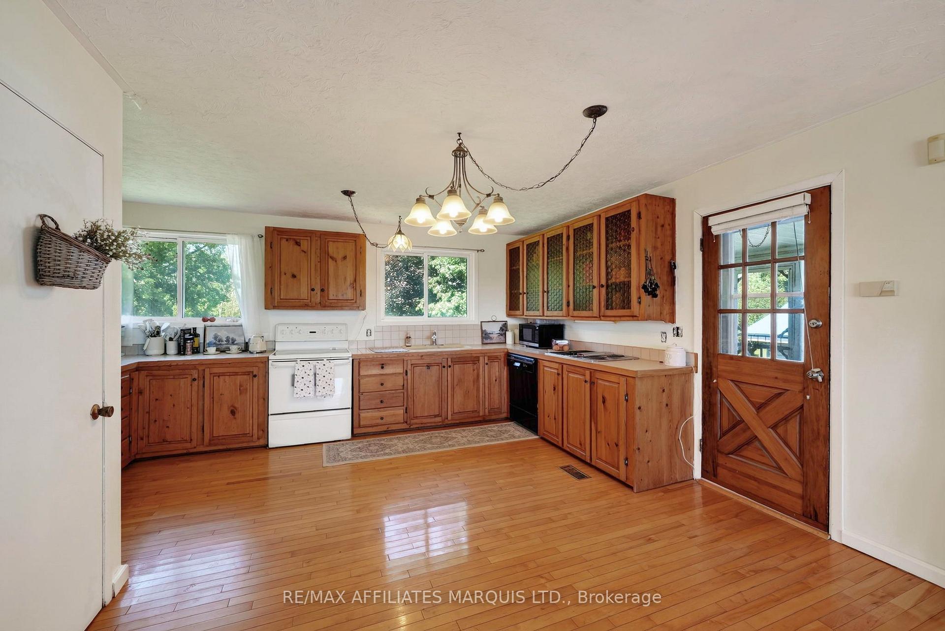Photo 5 of 19456 Gore Road, South Glengarry, South Glengarry (Charlottenburgh) Twp — HOMEH