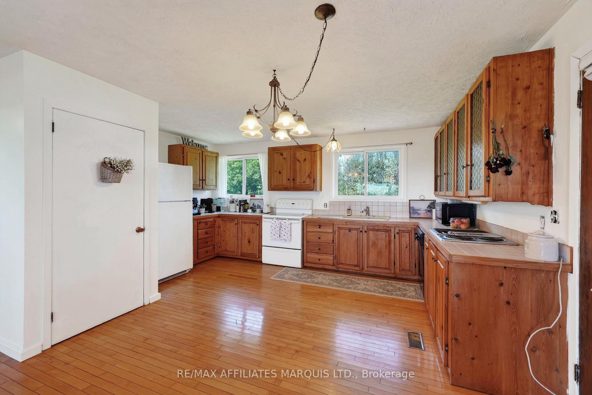 Photo 6 of 19456 Gore Road, South Glengarry, South Glengarry (Charlottenburgh) Twp — HOMEH