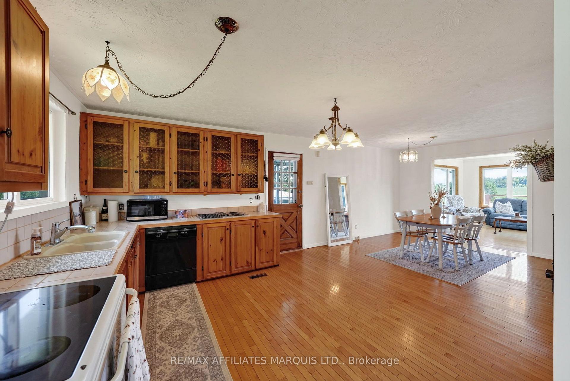Photo 8 of 19456 Gore Road, South Glengarry, South Glengarry (Charlottenburgh) Twp — HOMEH
