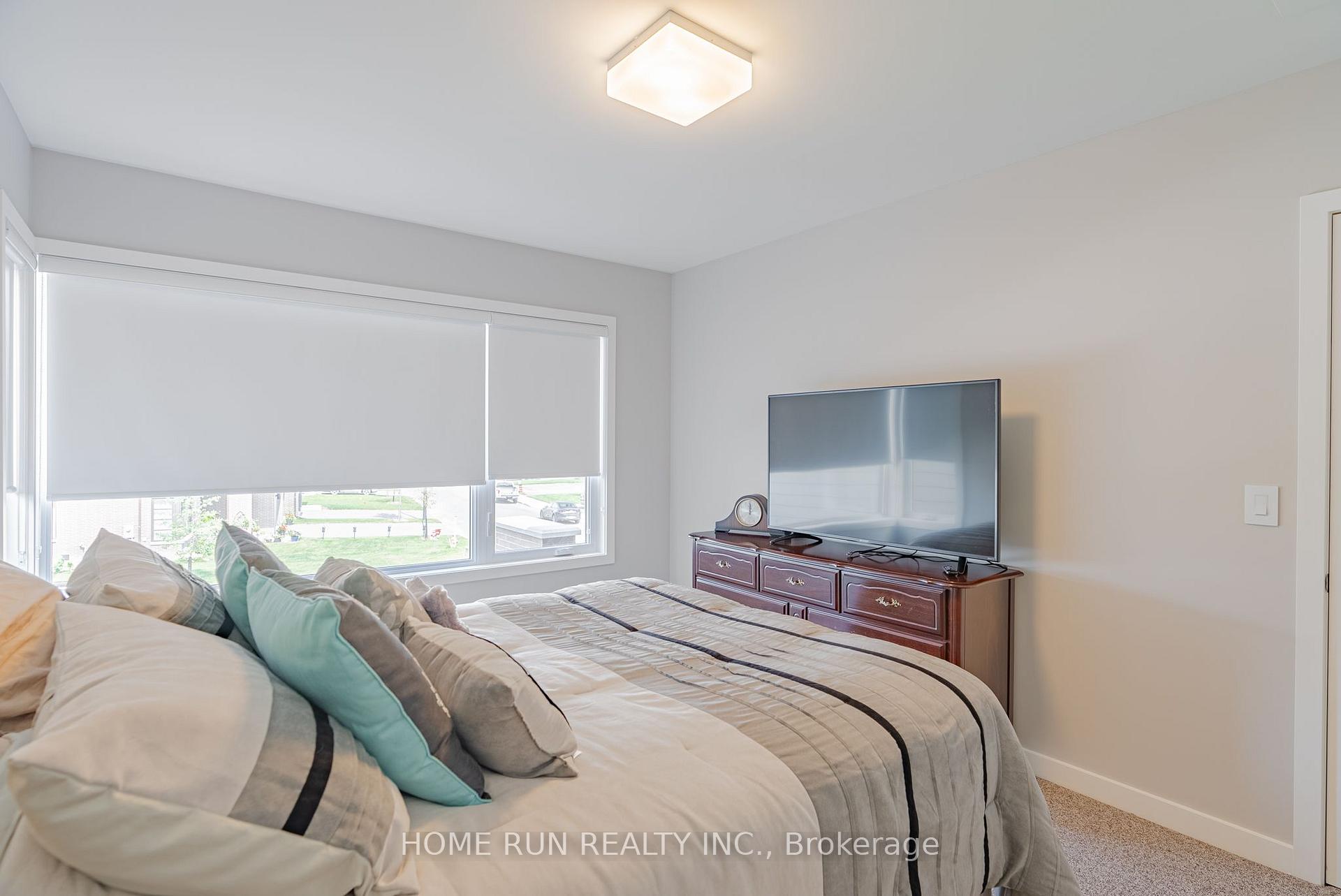 Photo 33 of 451 Longworth Avenue, Ottawa, Leitrim — HOMEH