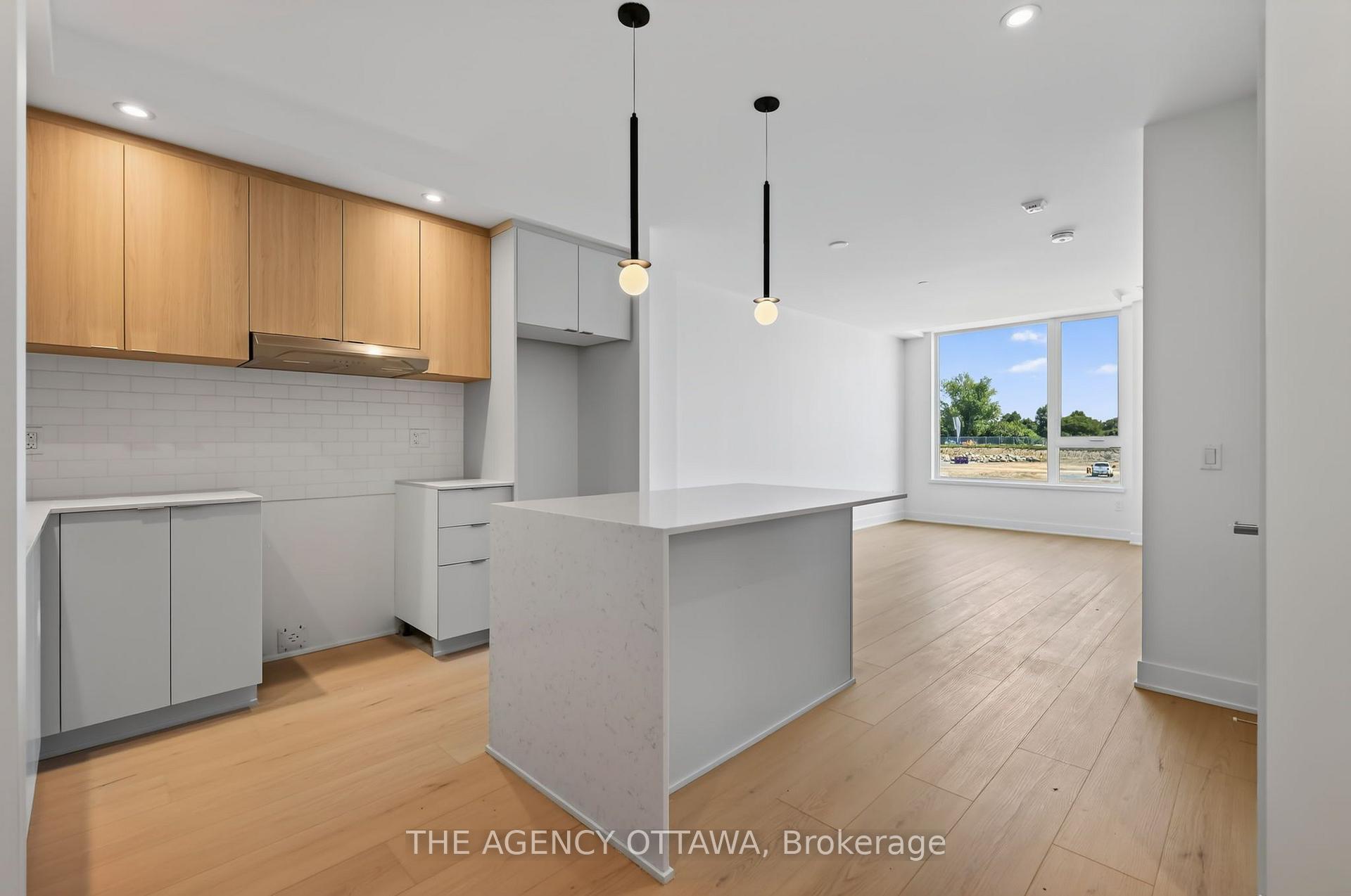 Photo 6 of Unit 201, 3085 Riverside Drive, Ottawa, Mooneys Bay/Riverside Park — HOMEH