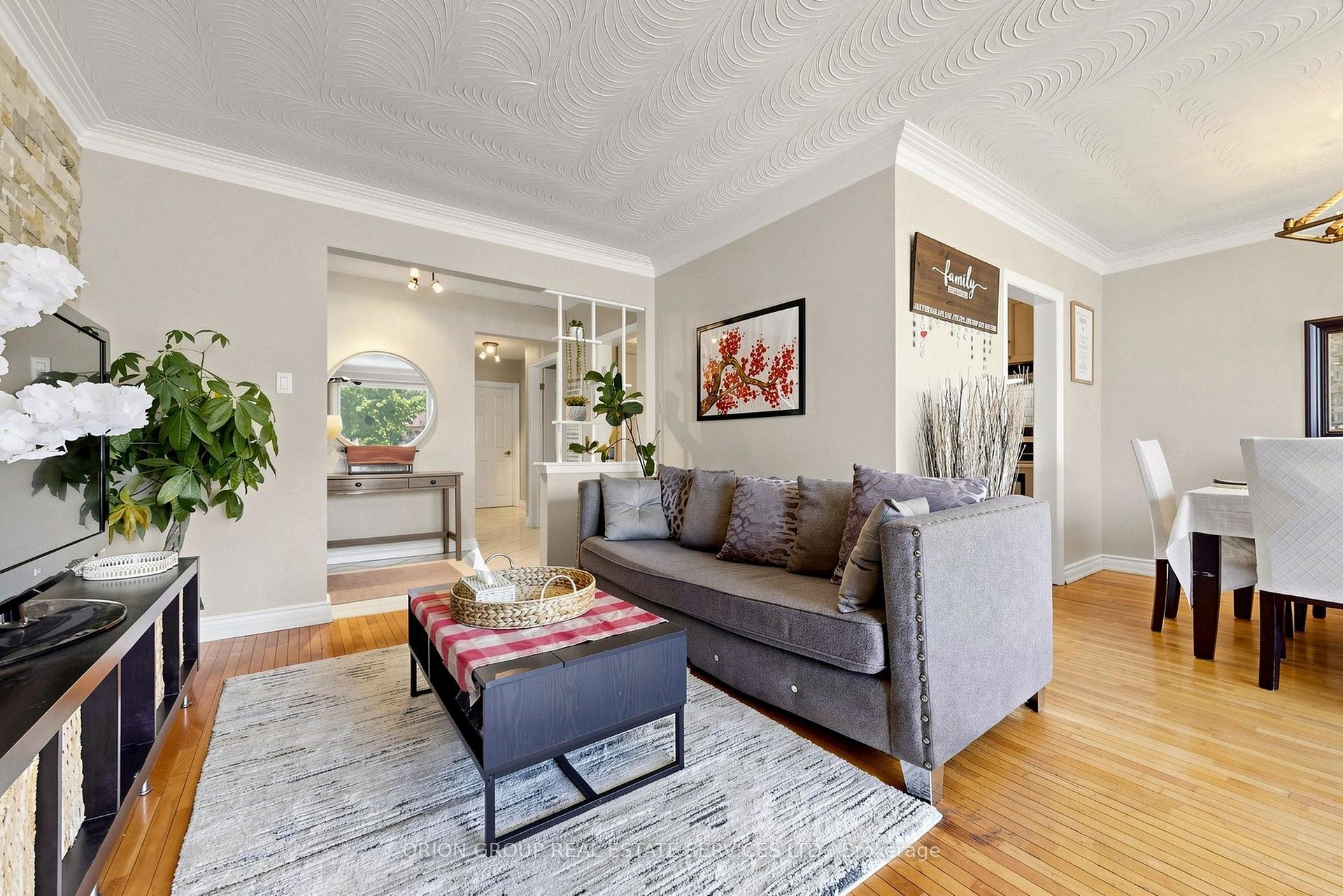 Photo 6 of 145 Kingsview Boulevard, Etobicoke, Kingsview Village-The Westway — HOMEH