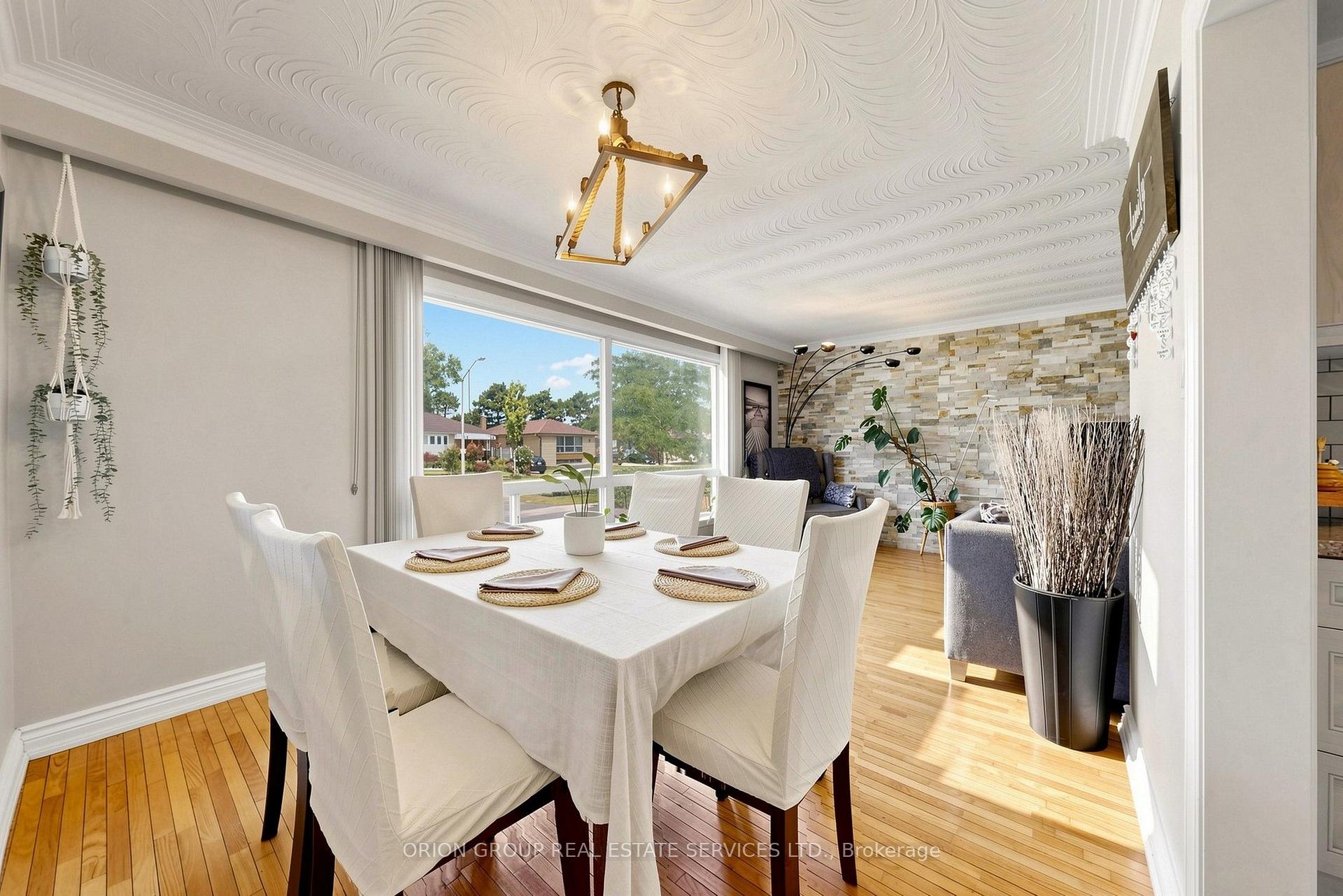 Photo 7 of 145 Kingsview Boulevard, Etobicoke, Kingsview Village-The Westway — HOMEH