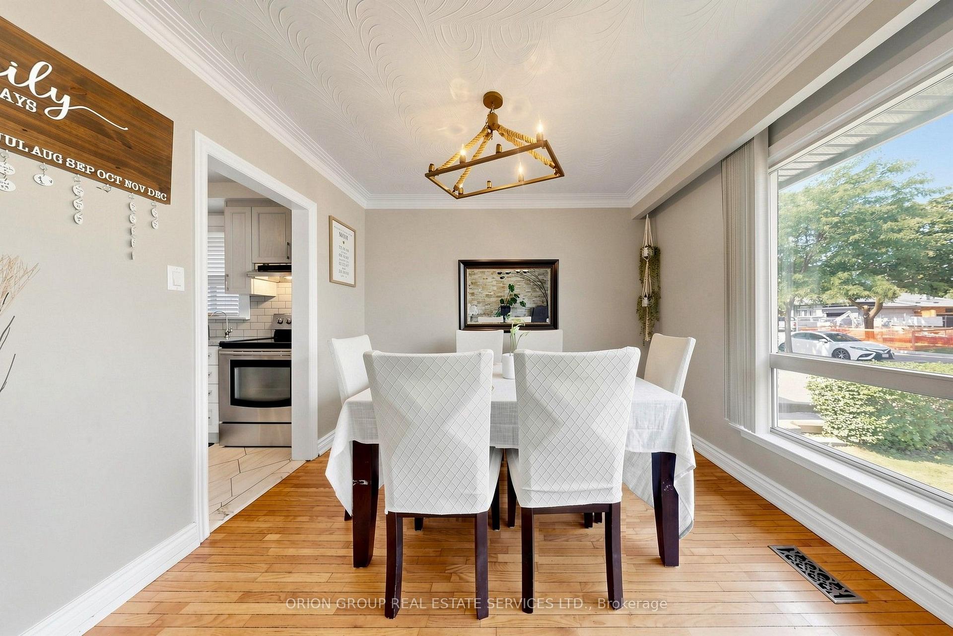 Photo 8 of 145 Kingsview Boulevard, Etobicoke, Kingsview Village-The Westway — HOMEH