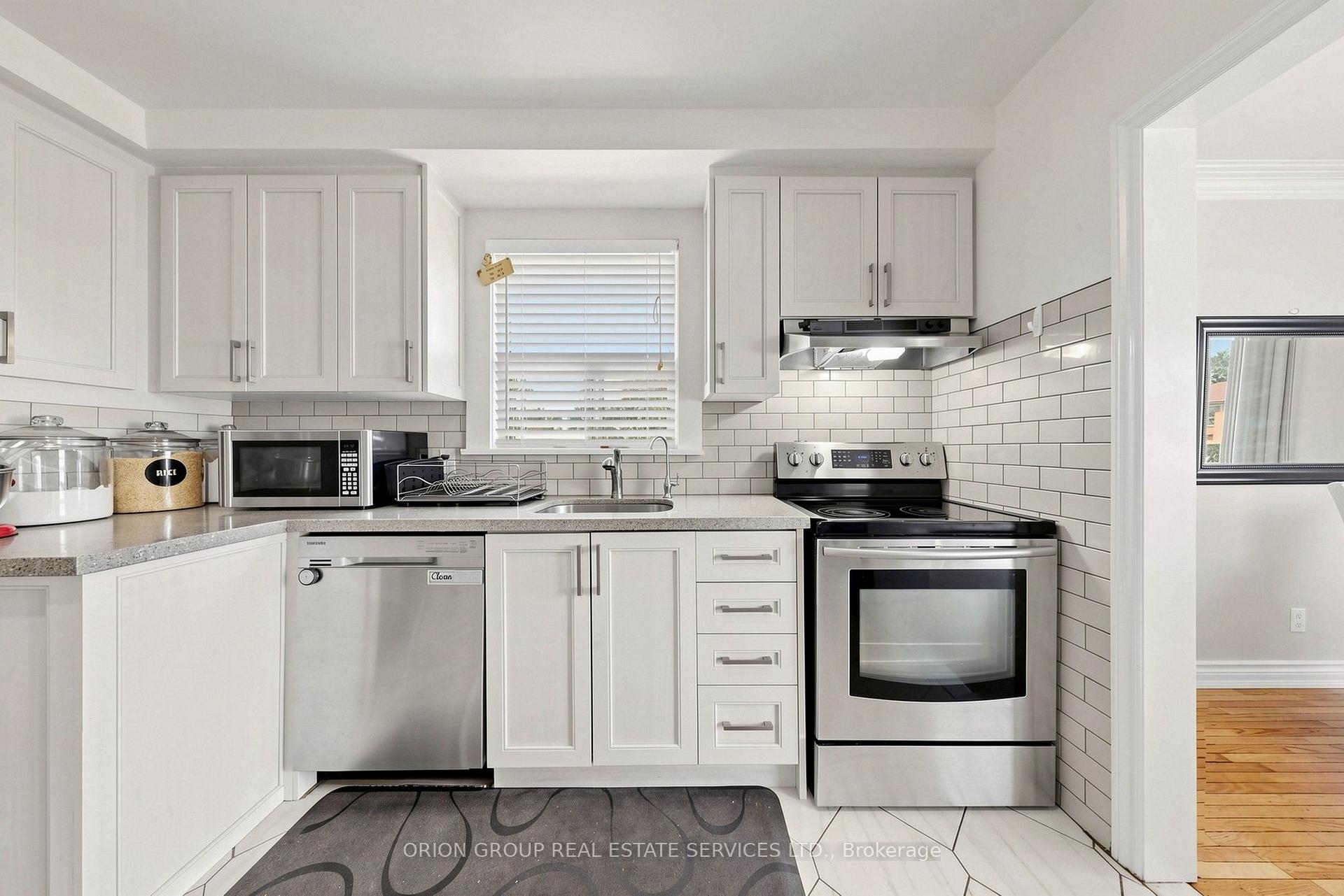 Photo 11 of 145 Kingsview Boulevard, Etobicoke, Kingsview Village-The Westway — HOMEH