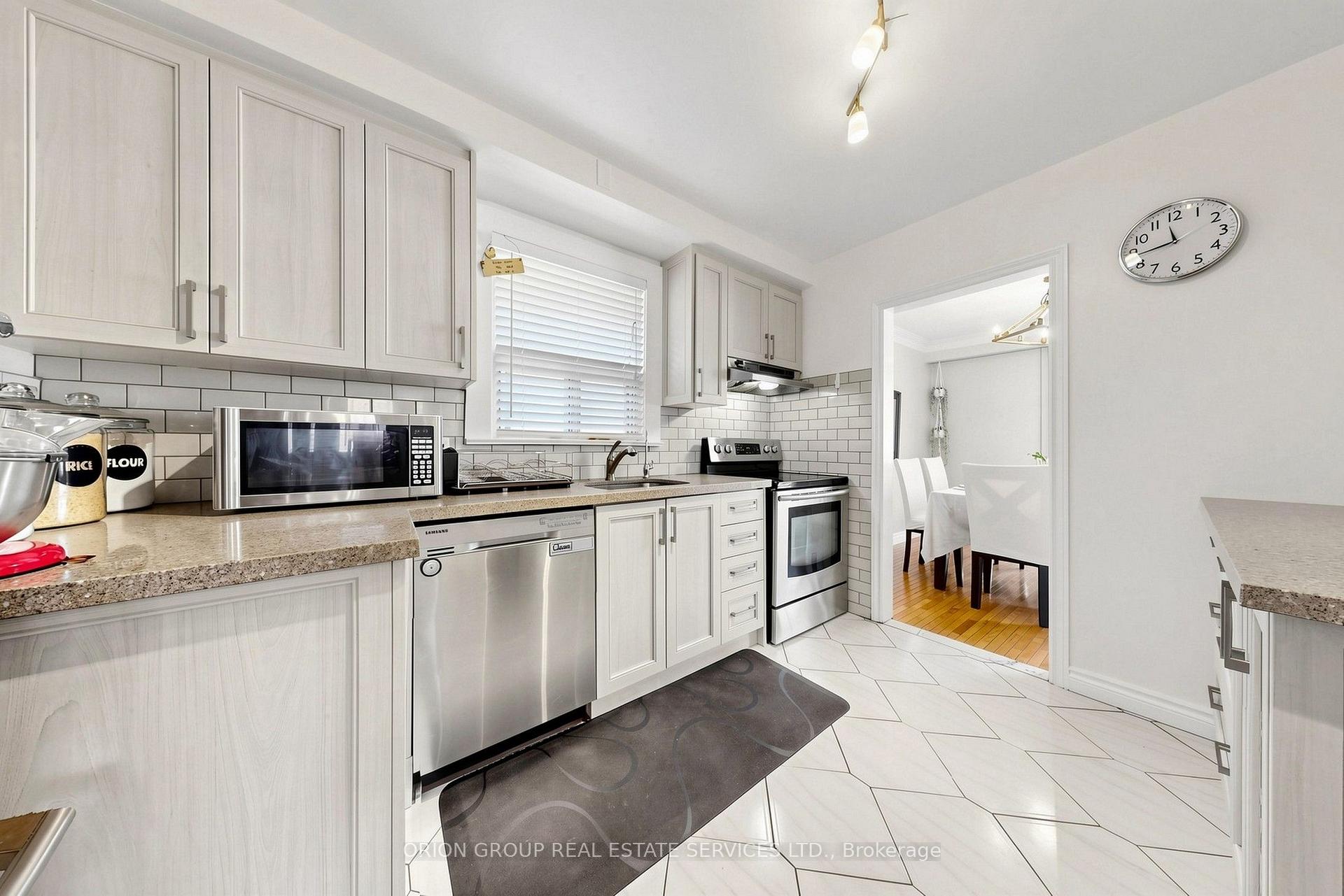 Photo 12 of 145 Kingsview Boulevard, Etobicoke, Kingsview Village-The Westway — HOMEH