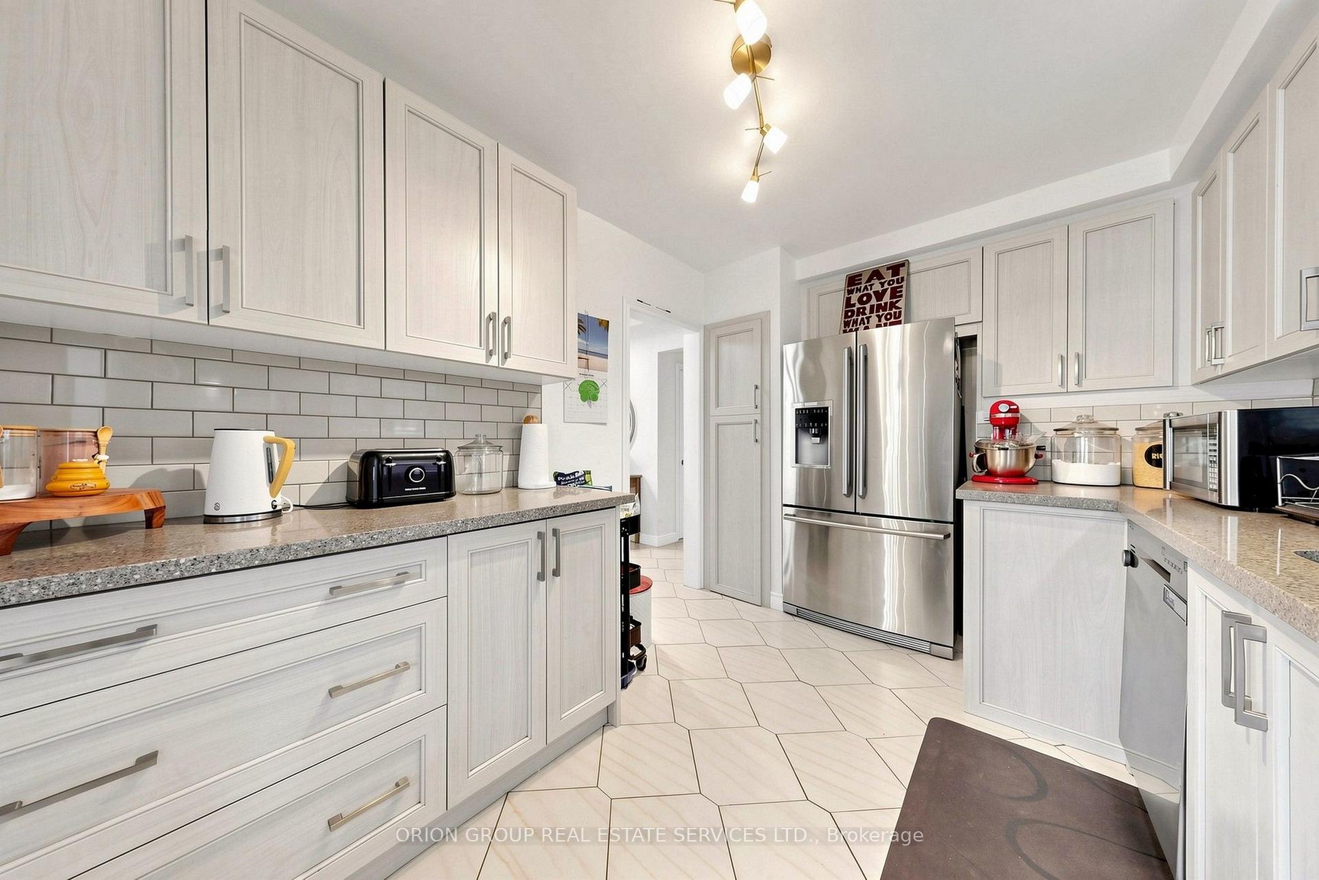 Photo 13 of 145 Kingsview Boulevard, Etobicoke, Kingsview Village-The Westway — HOMEH