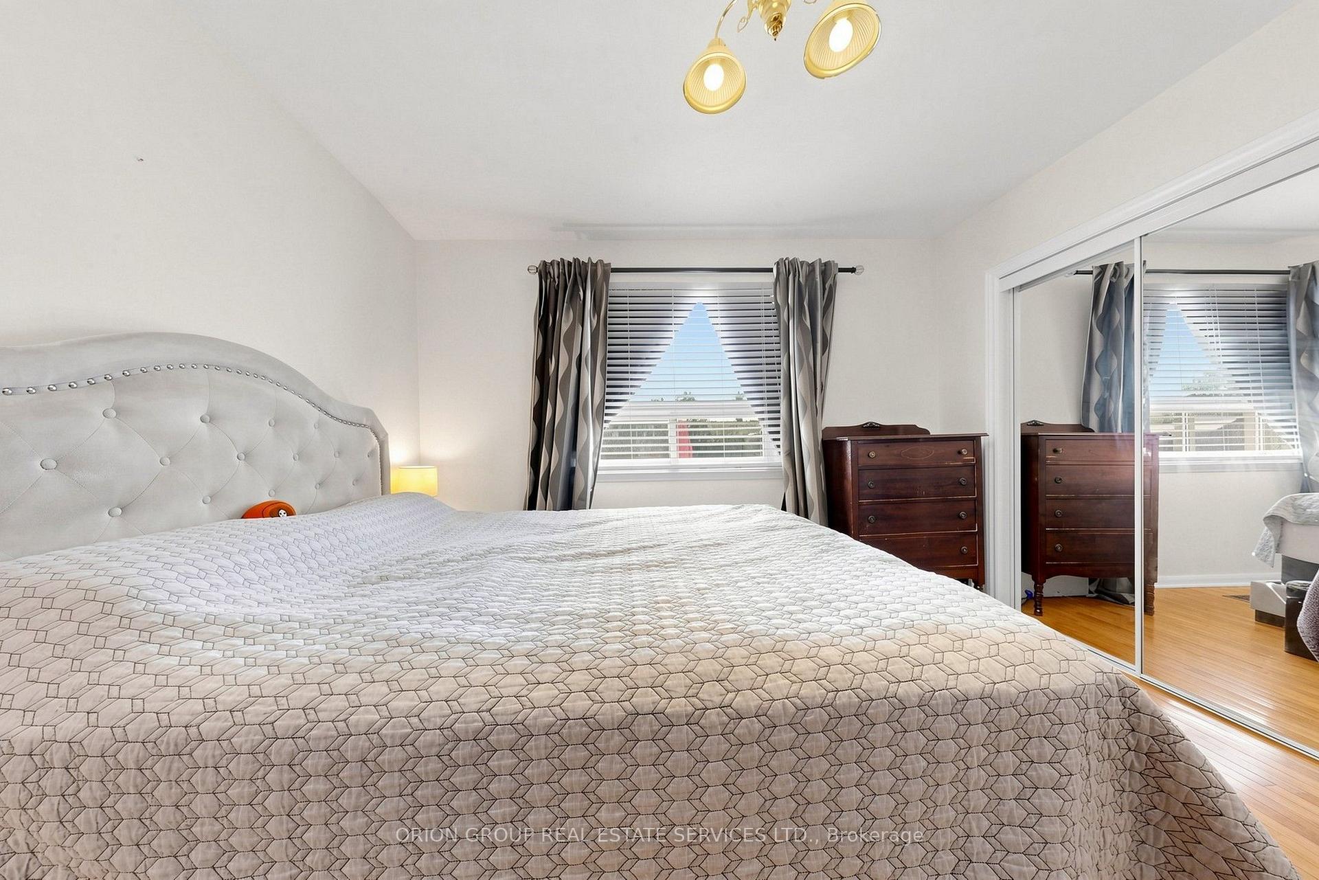 Photo 15 of 145 Kingsview Boulevard, Etobicoke, Kingsview Village-The Westway — HOMEH