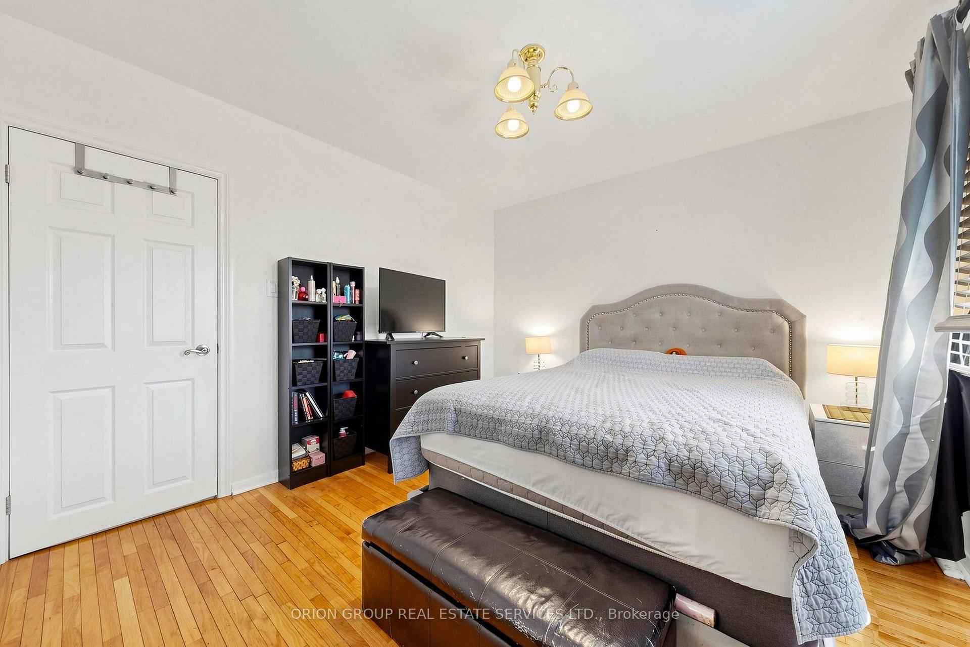 Photo 16 of 145 Kingsview Boulevard, Etobicoke, Kingsview Village-The Westway — HOMEH