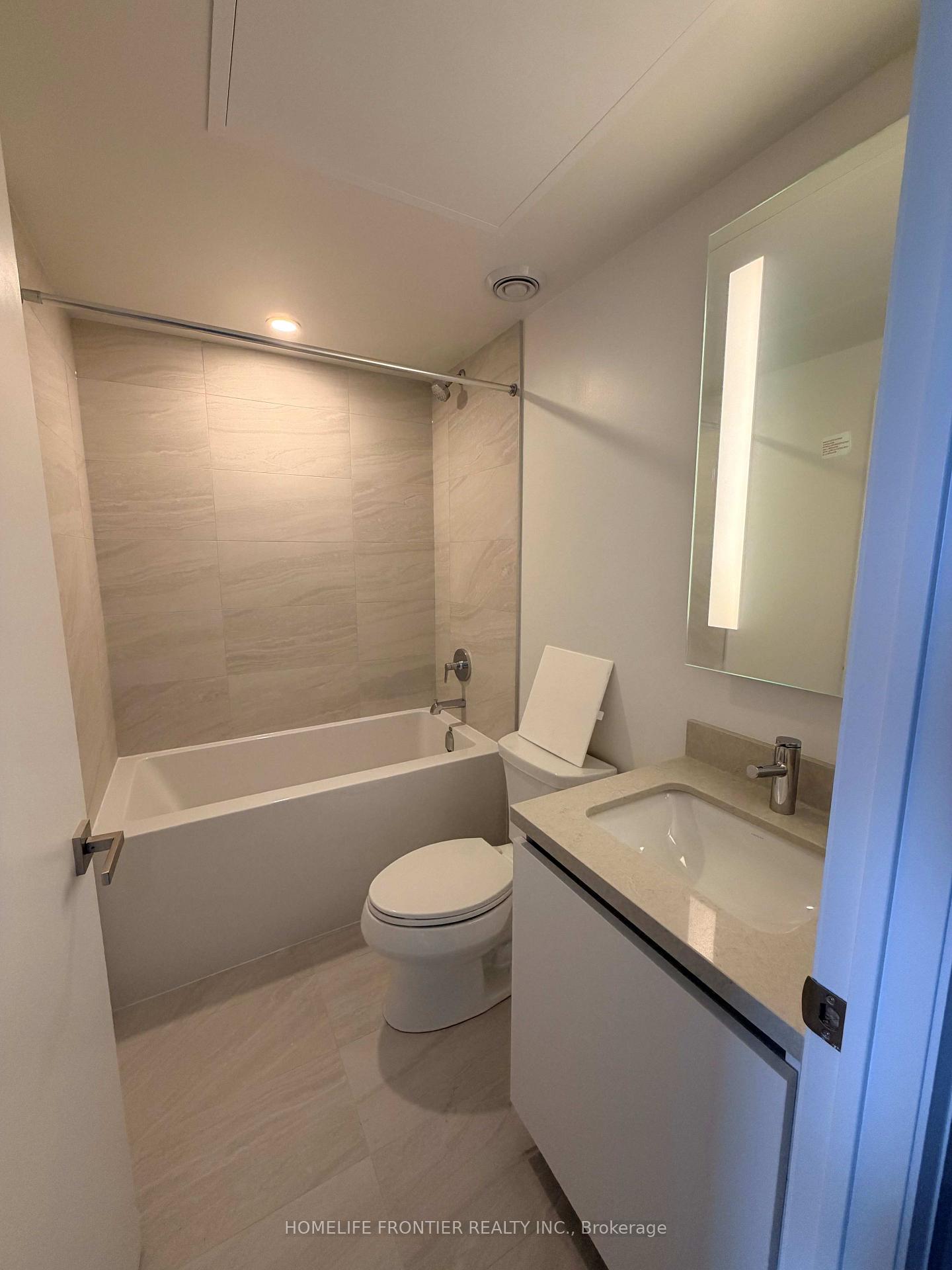 Photo 4 of Unit 4704, 4015 The Exchange, Mississauga, City Centre — HOMEH