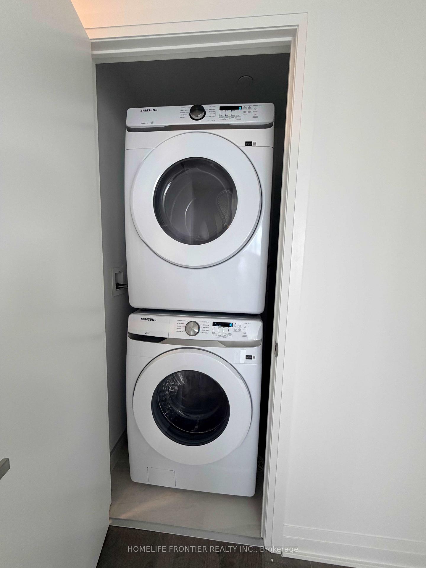 Photo 5 of Unit 4704, 4015 The Exchange, Mississauga, City Centre — HOMEH
