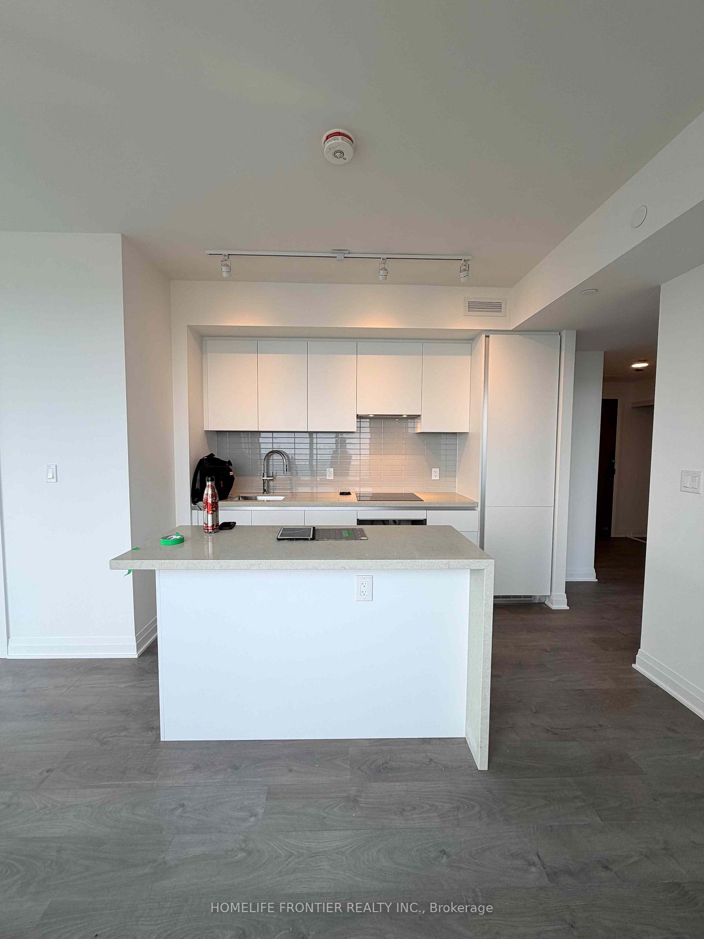 Photo 8 of Unit 4704, 4015 The Exchange, Mississauga, City Centre — HOMEH
