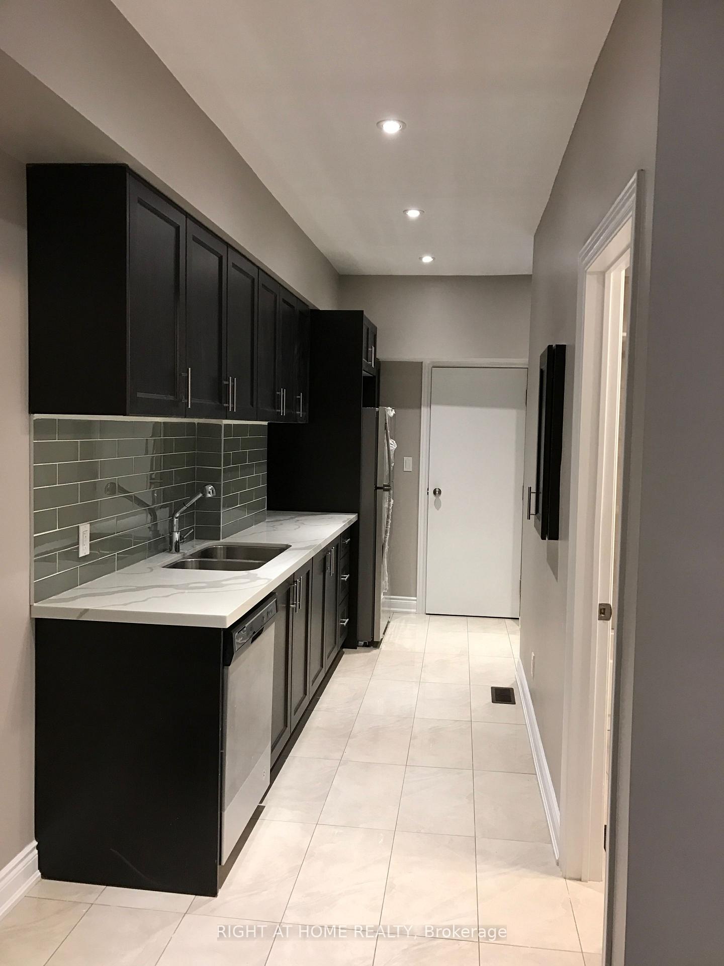 Photo 3 of Unit Main Floor Unit, 989 Dufferin Street, Toronto, Dufferin Grove — HOMEH