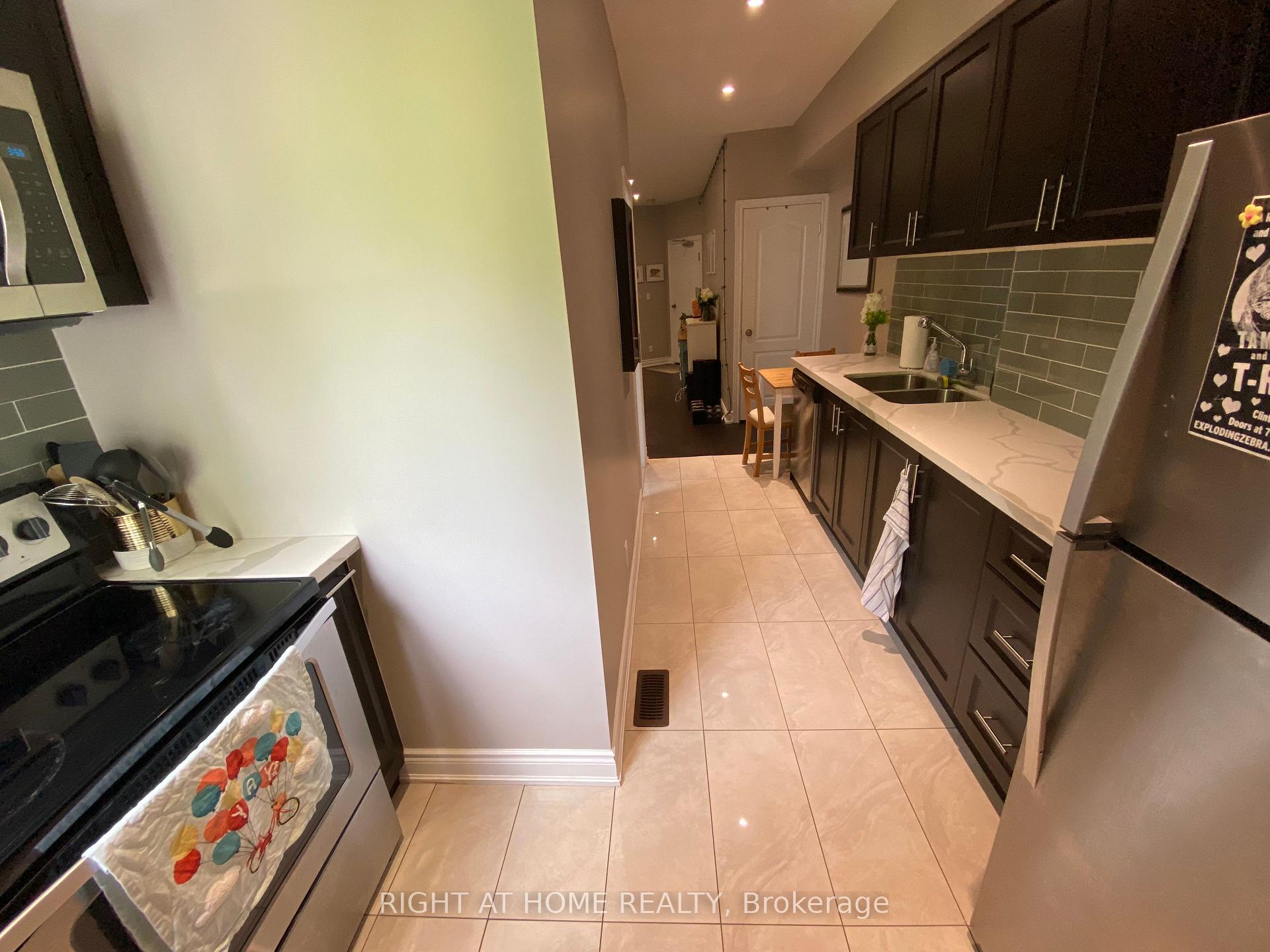 Photo 4 of Unit Main Floor Unit, 989 Dufferin Street, Toronto, Dufferin Grove — HOMEH