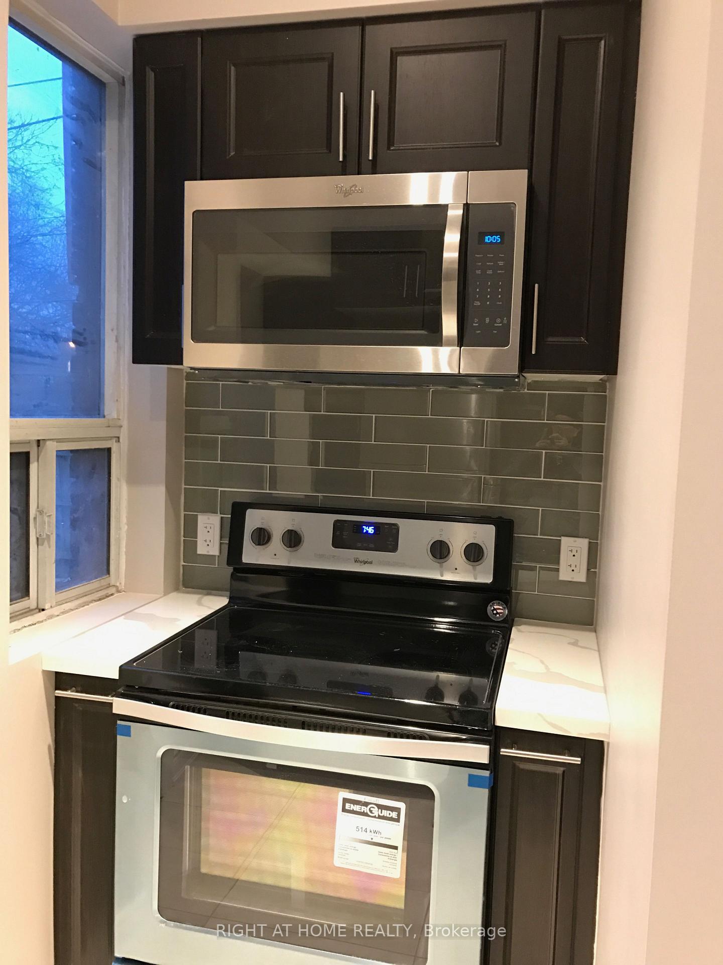 Photo 6 of Unit Main Floor Unit, 989 Dufferin Street, Toronto, Dufferin Grove — HOMEH