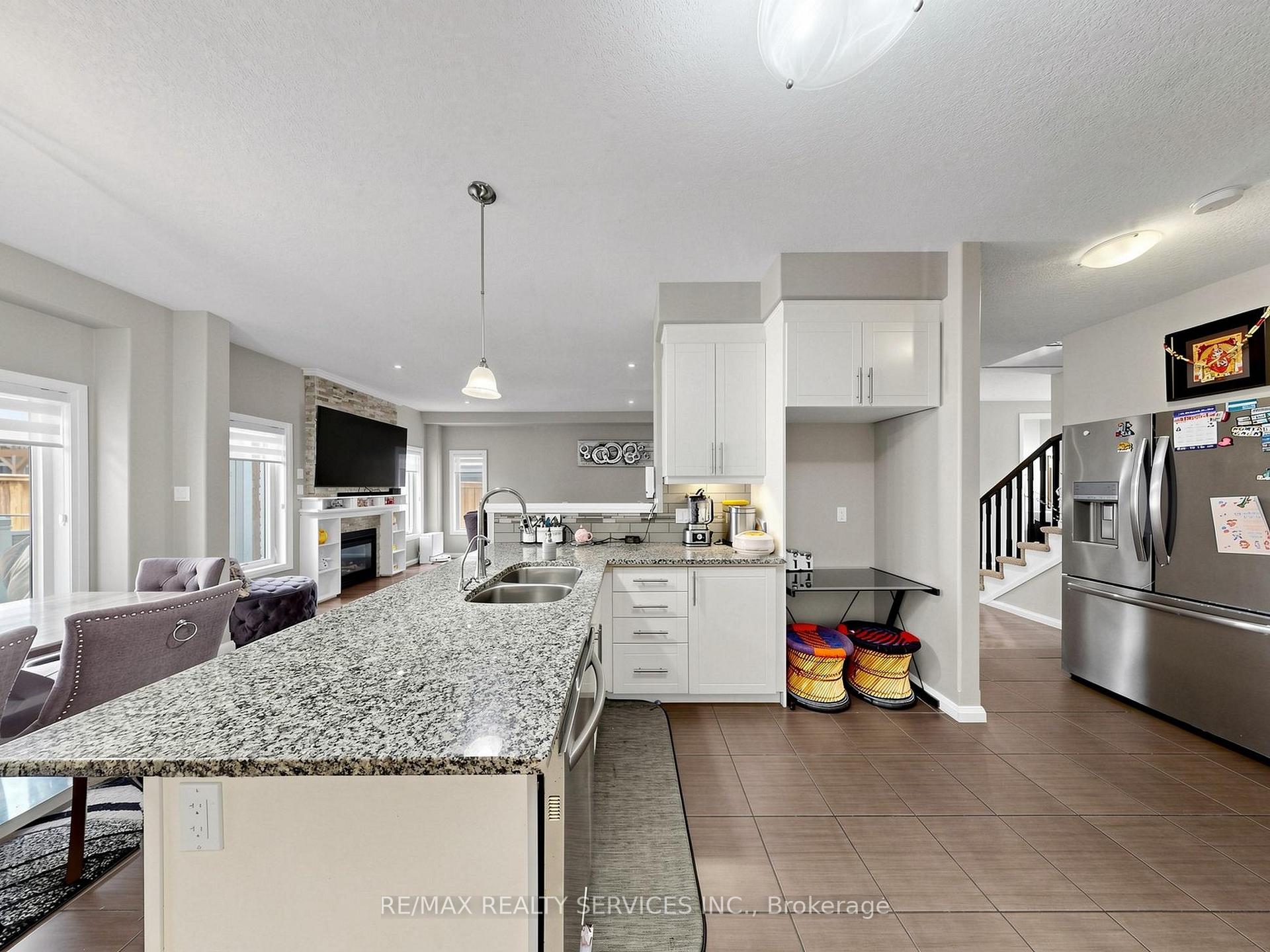 Photo 13 of 291 Hardcastle Drive, Cambridge, Blair Road — HOMEH