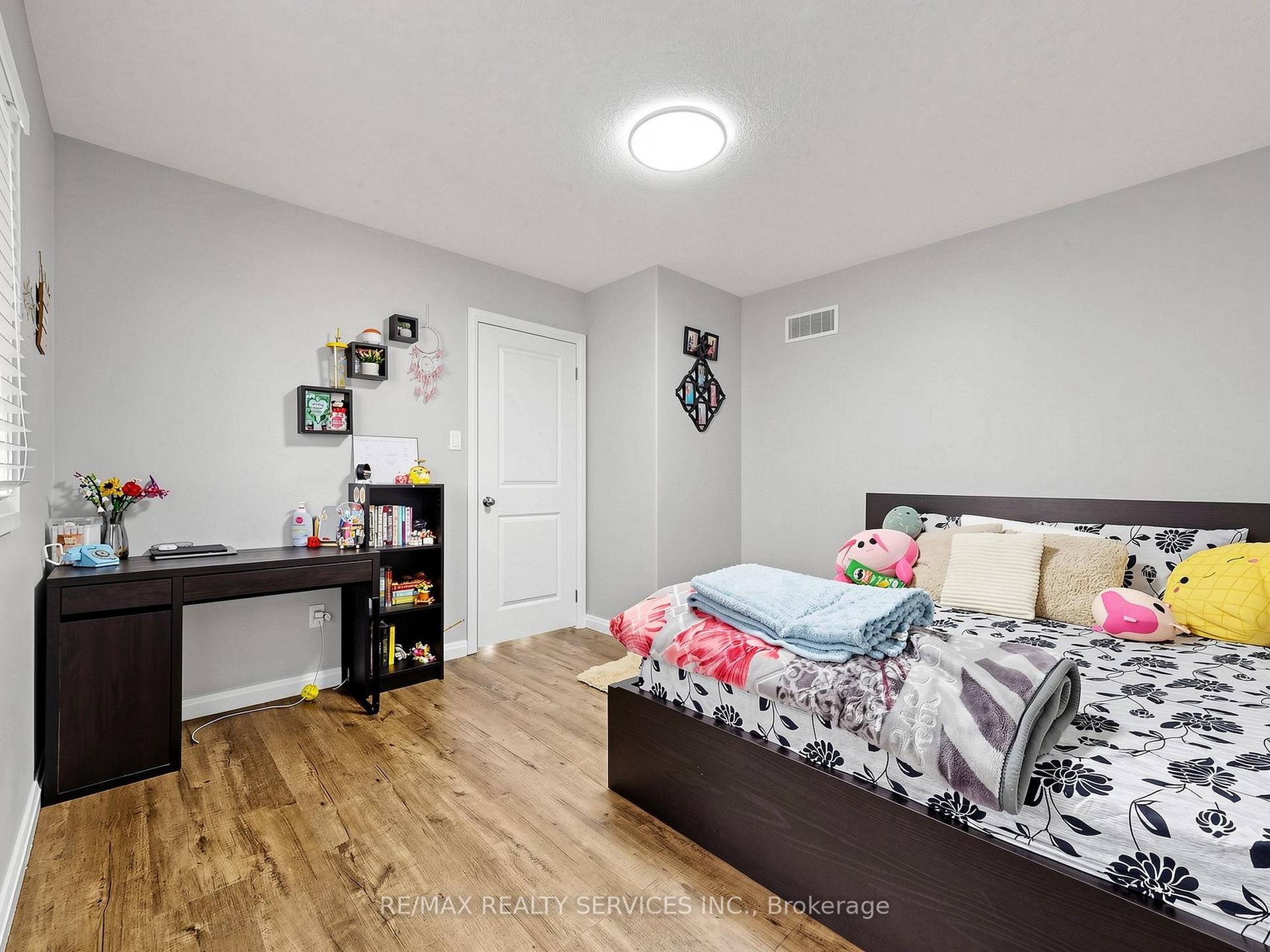 Photo 27 of 291 Hardcastle Drive, Cambridge, Blair Road — HOMEH